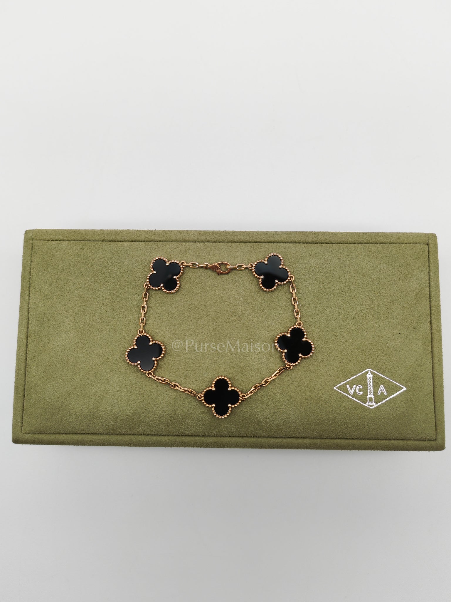 Vintage Alhambra Bracelet Black Onyx Yellow Gold Year 2024