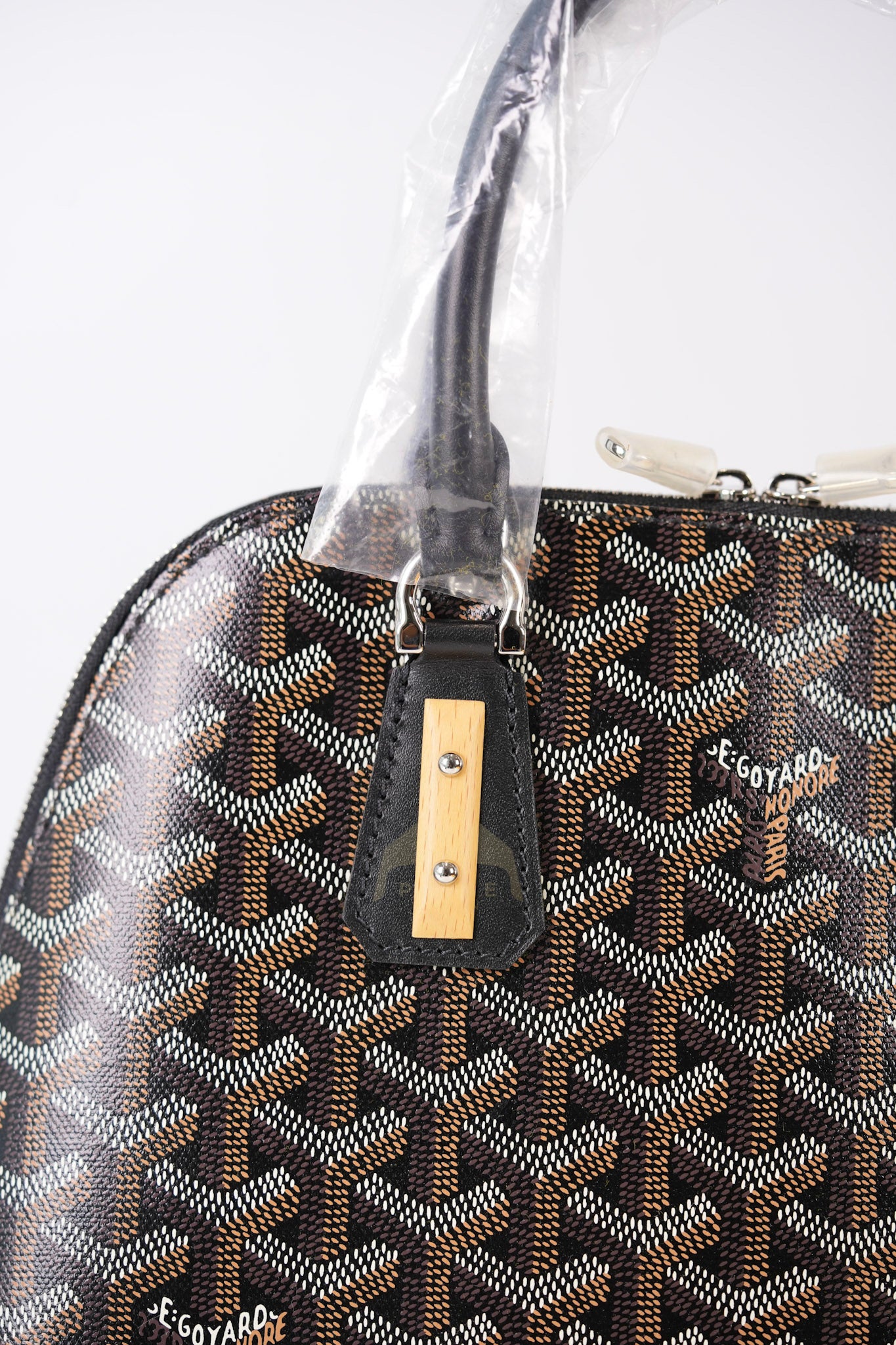 Vendom PM in Black Goyardine Canvas Crossbody Bag | Purse Maison Luxury Bags Shop