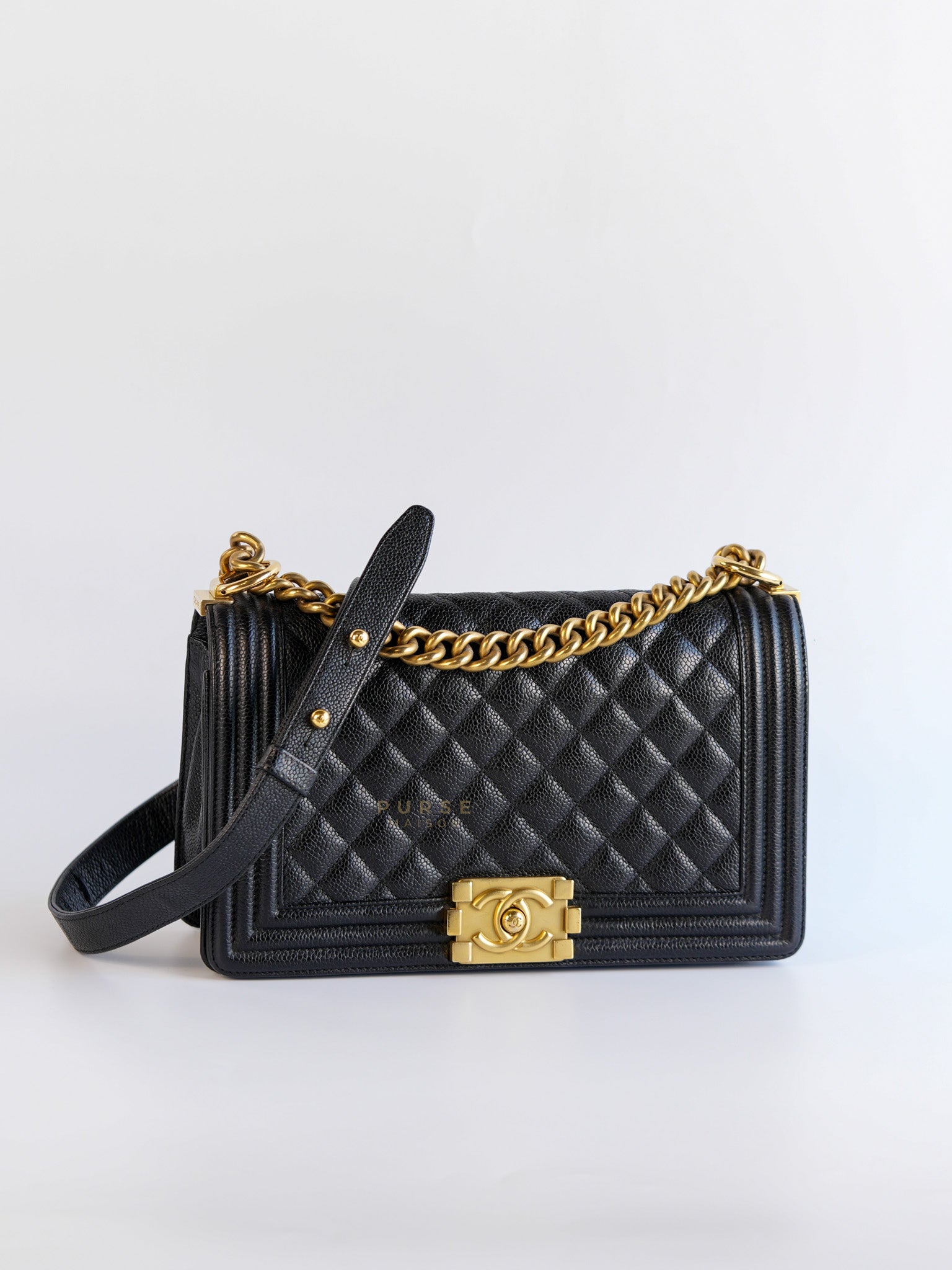 Le Boy Old Medium In Black Caviar Gold Hardware(Series 23)