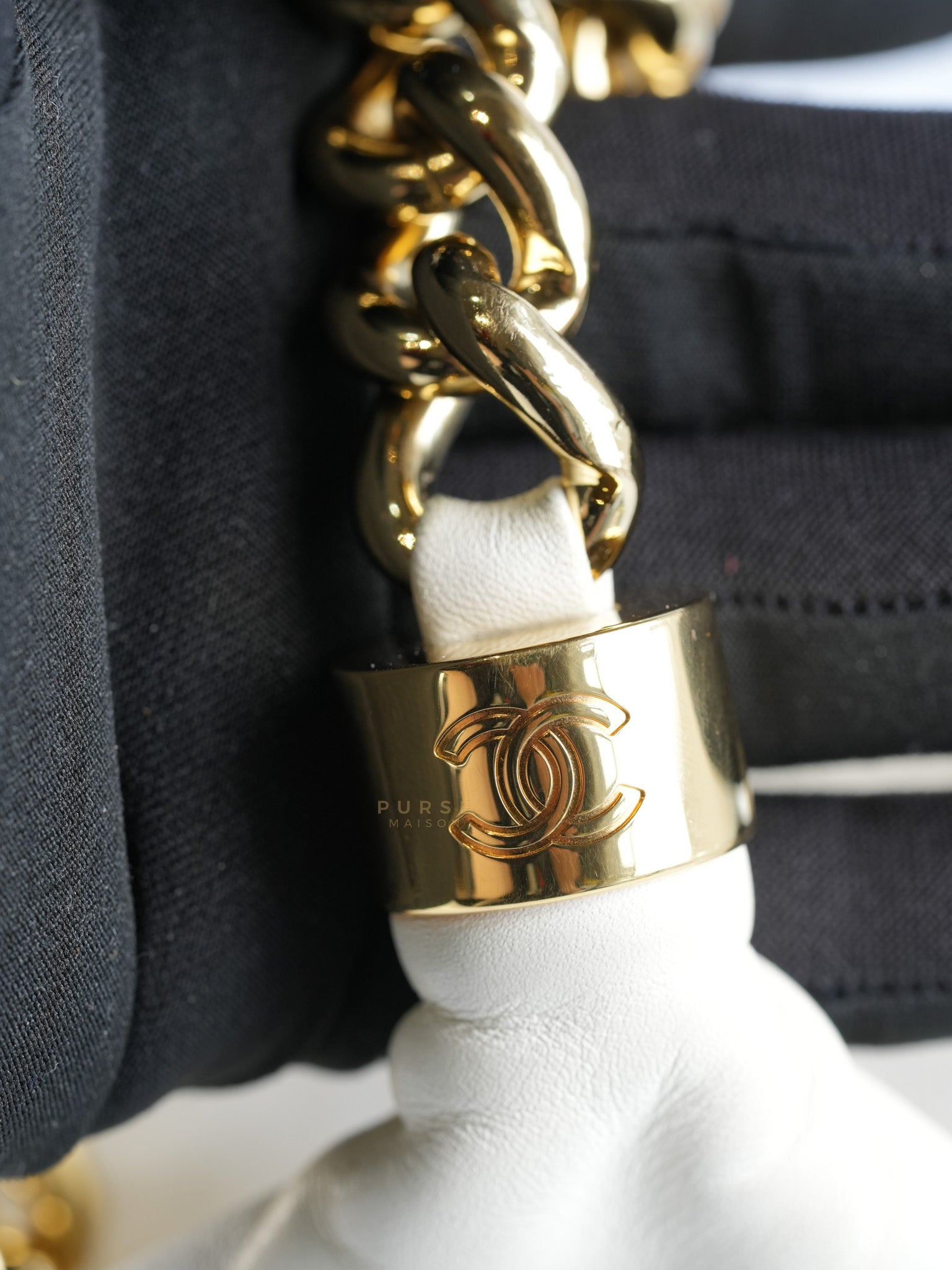 Rodeo Drive White Calfskin Leather and Shiny Gold Hardwaere Hobo Bag Series 12