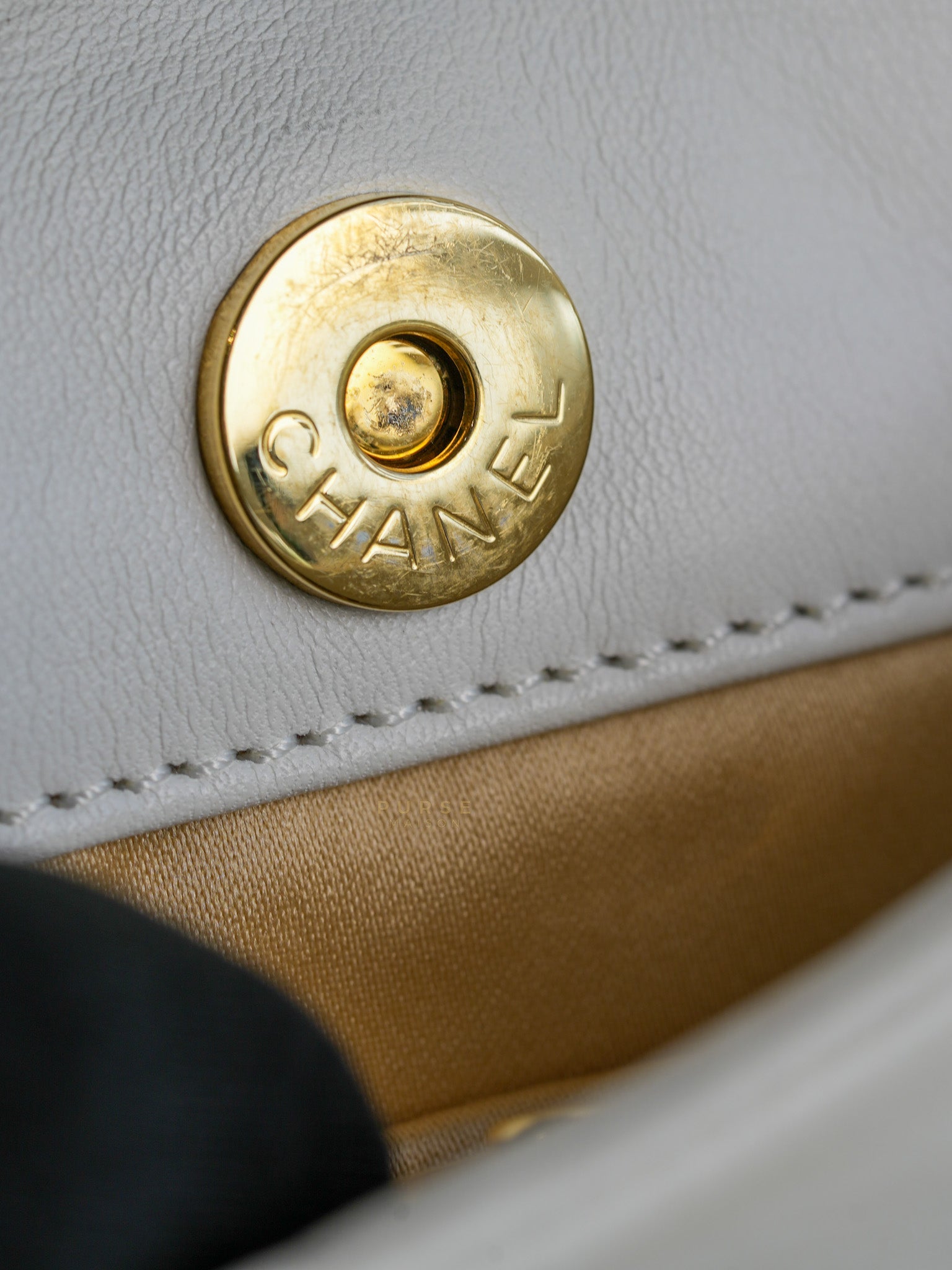 Rodeo Drive White Calfskin Leather and Shiny Gold Hardwaere Hobo Bag Series 12