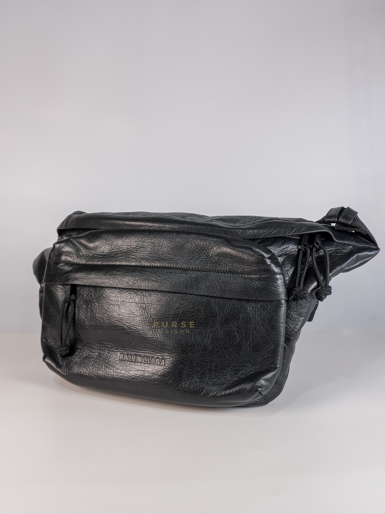 Chest Bag Large in Black Calfskin Leather