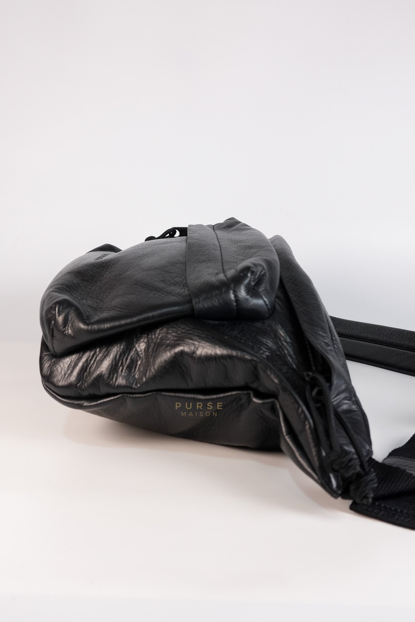 Chest Bag Large in Black Calfskin Leather