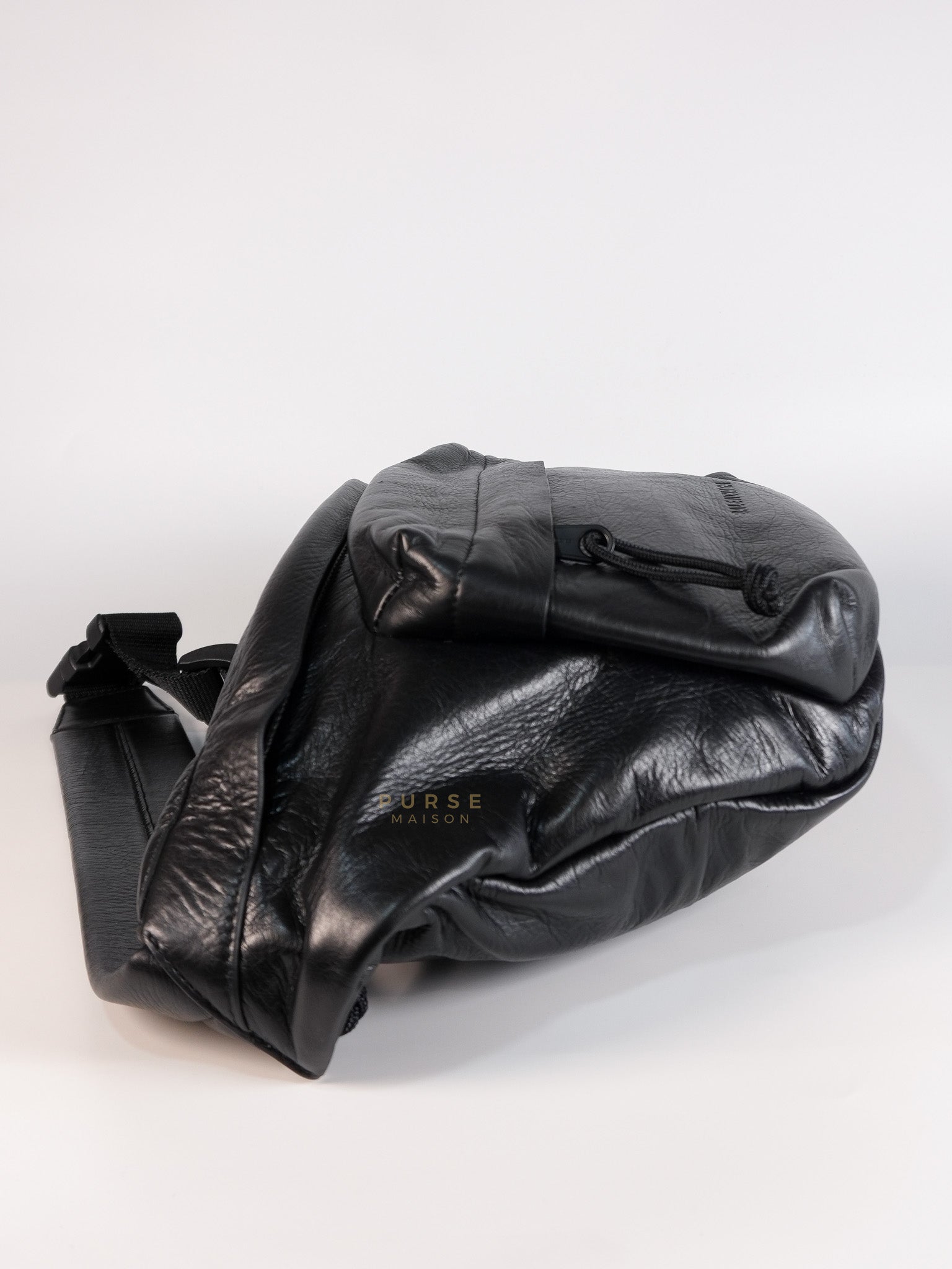 Chest Bag Large in Black Calfskin Leather