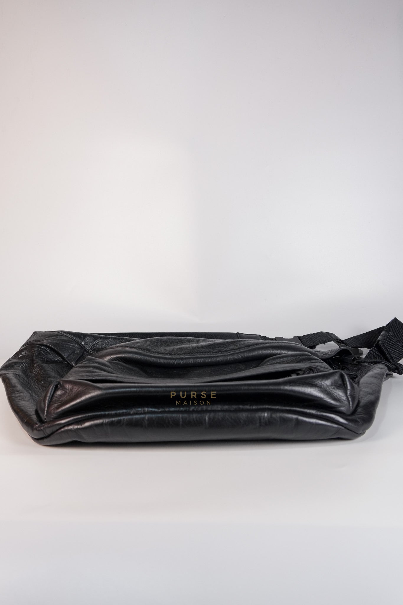 Chest Bag Large in Black Calfskin Leather