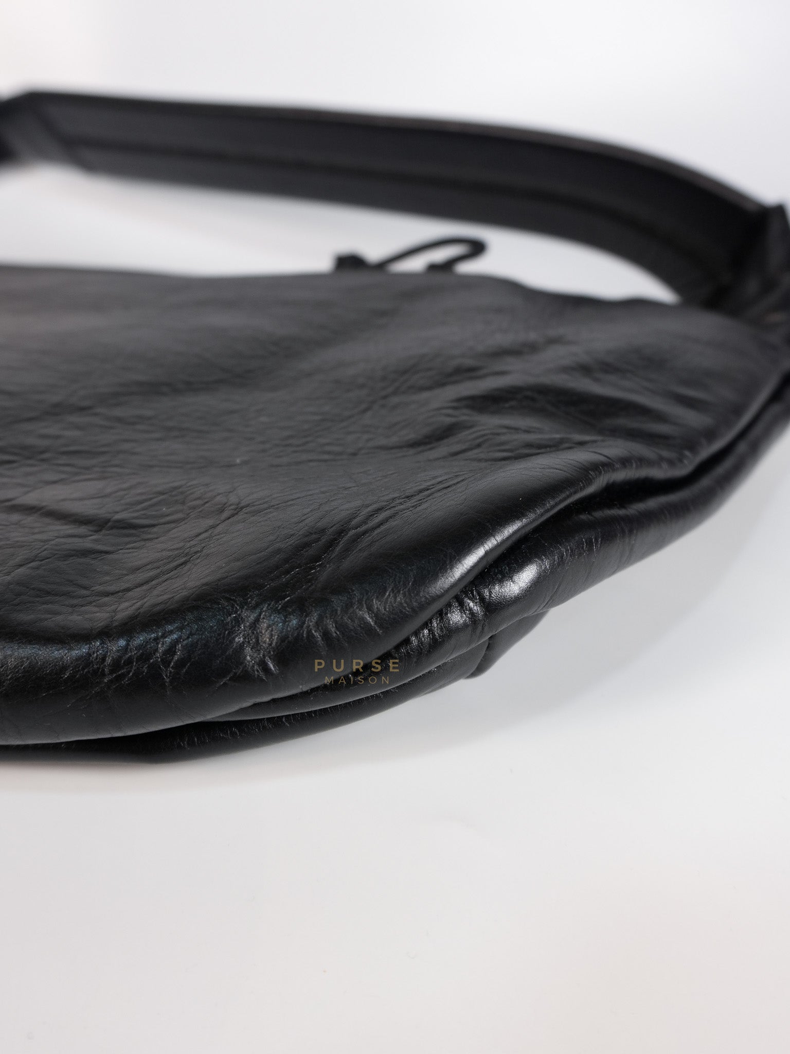 Chest Bag Large in Black Calfskin Leather