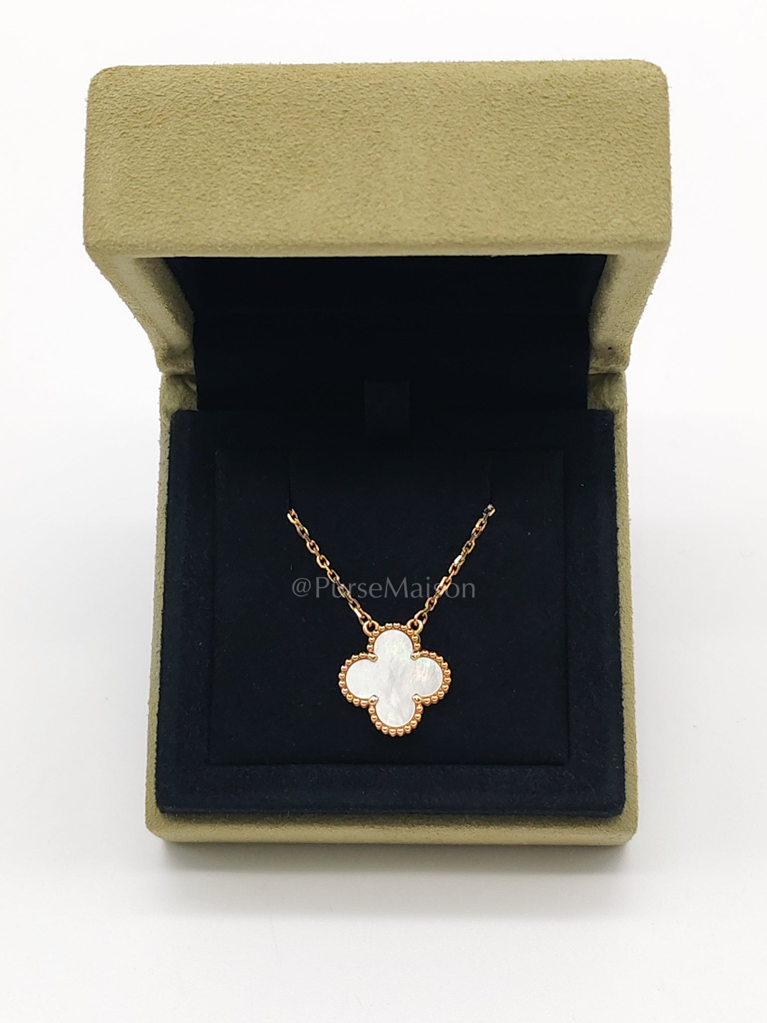 Vintage Alhambra Pendant White Mother of Pearl Yellow Gold Year 2024 | Purse Maison Luxury Bags Shop