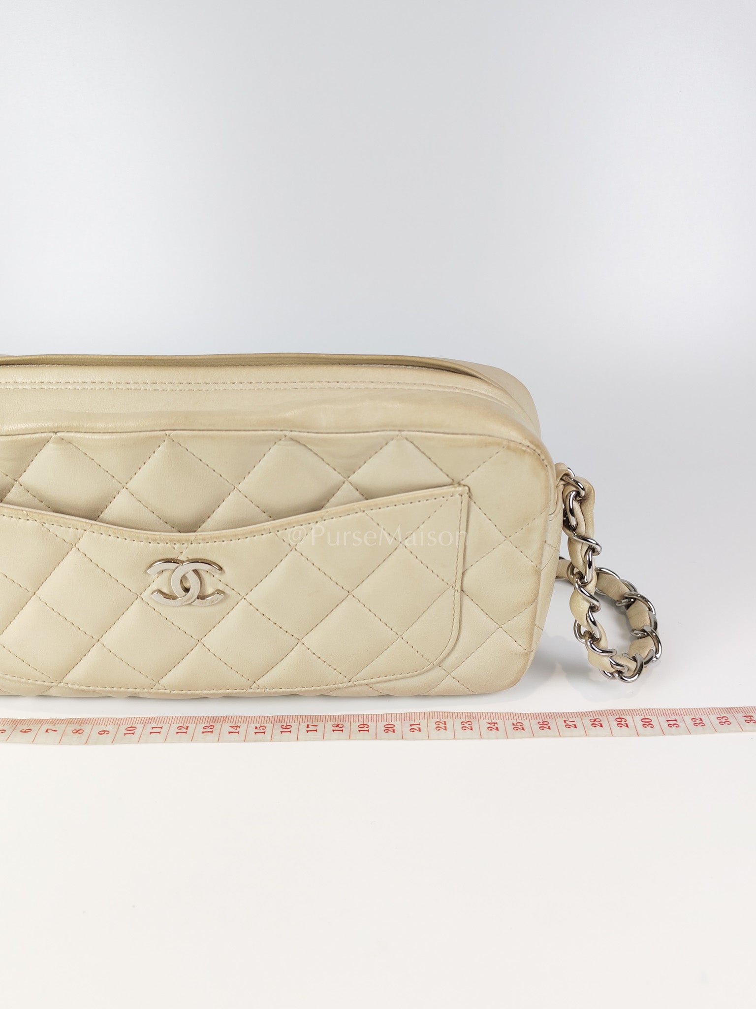 Vintage Camera Bag in Cream Lambskin Leather Silver hardware (Series 10) | Purse Maison Luxury Bags Shop