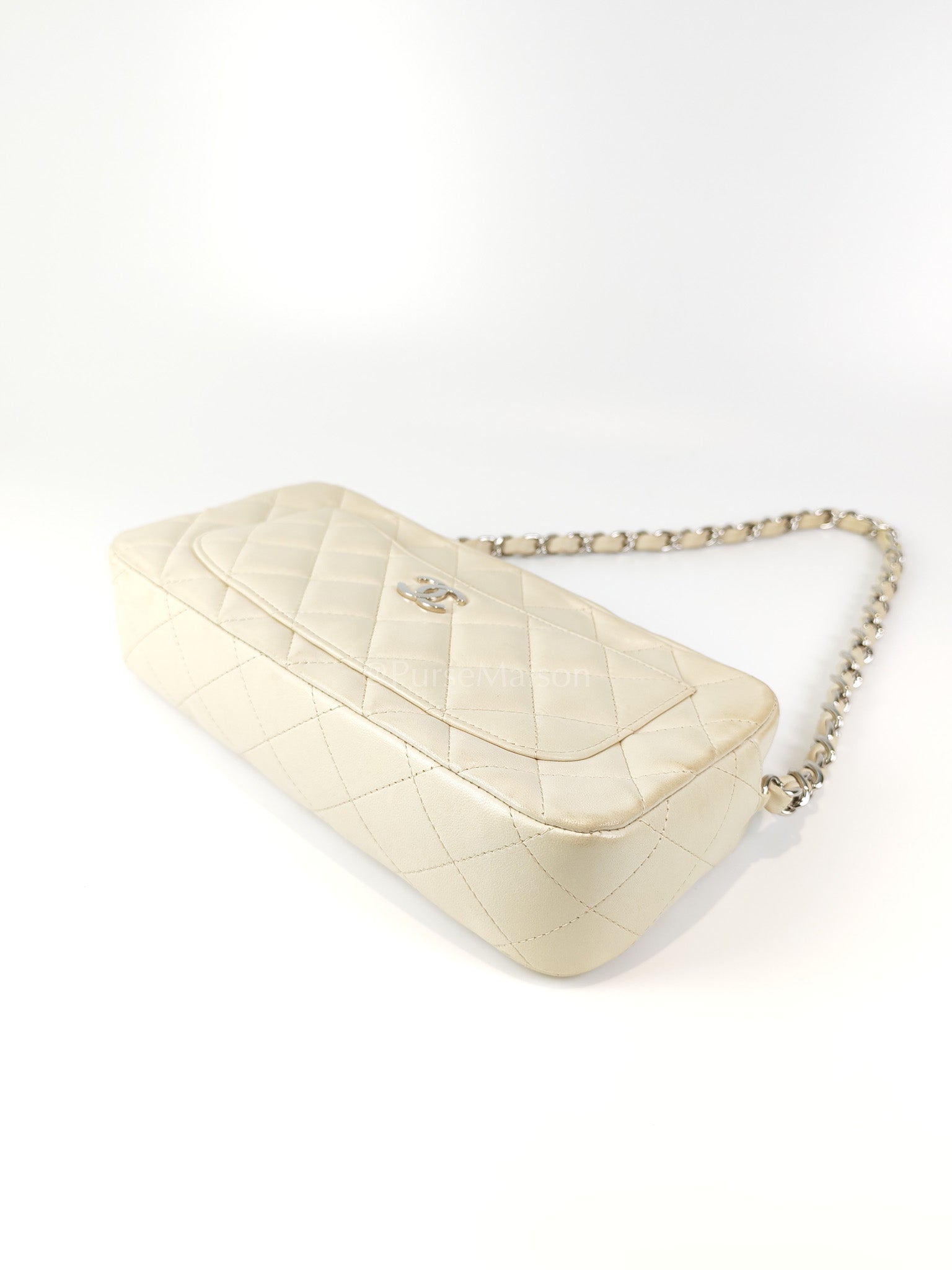 Vintage Camera Bag in Cream Lambskin Leather Silver hardware (Series 10) | Purse Maison Luxury Bags Shop