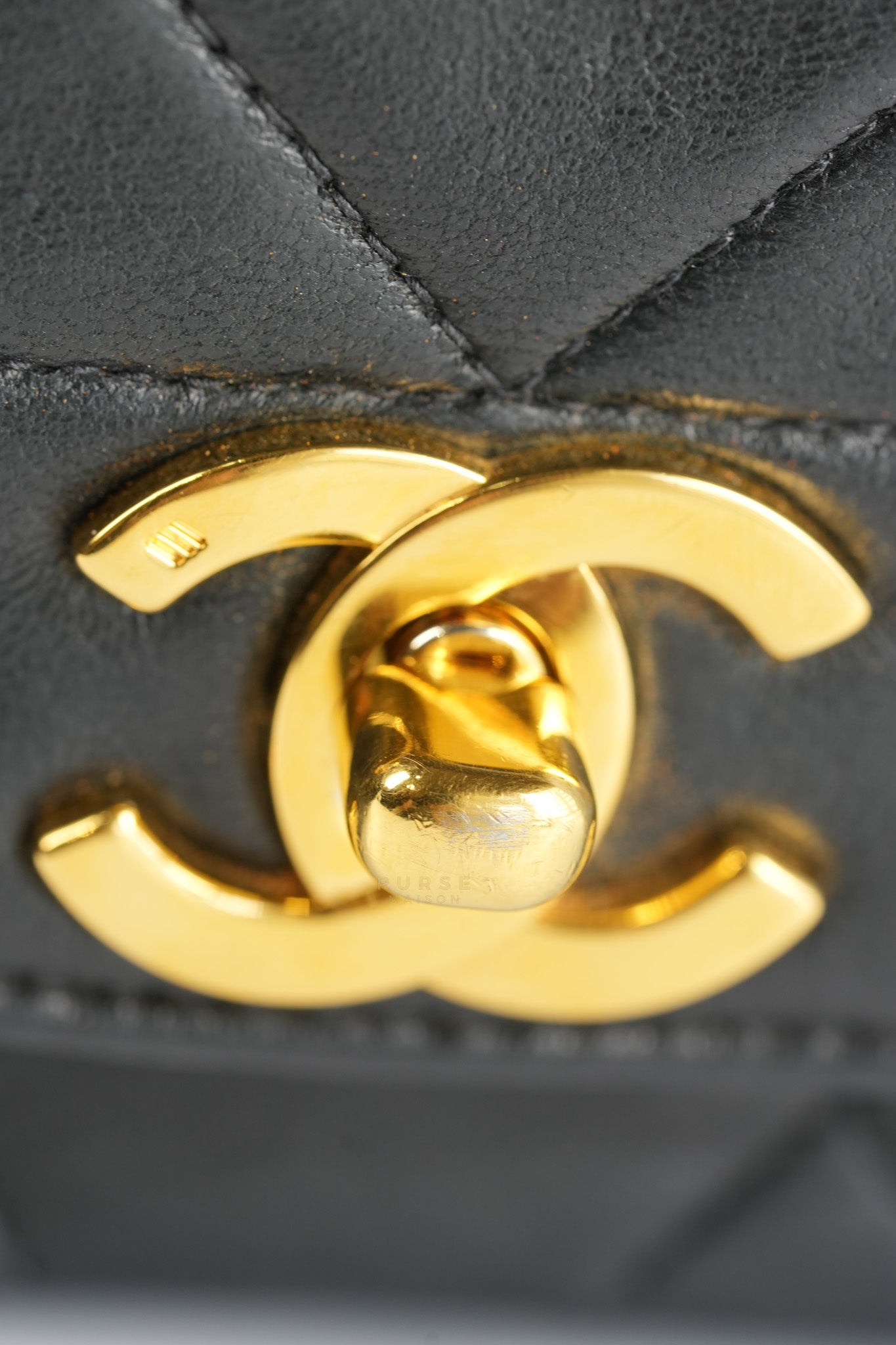 Vintage Diana Classic Single Flap Medium Black Quilted Lambskin Gold Hardware (Series 2) | Purse Maison Luxury Bags Shop