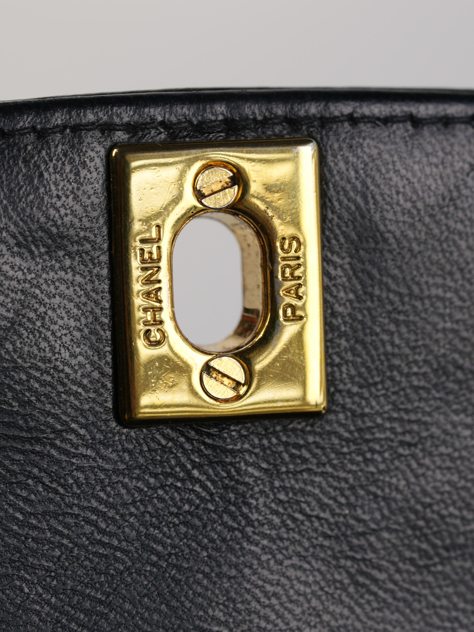 Vintage Diana Classic Single Flap Medium Black Quilted Lambskin Gold Hardware (Series 2) | Purse Maison Luxury Bags Shop
