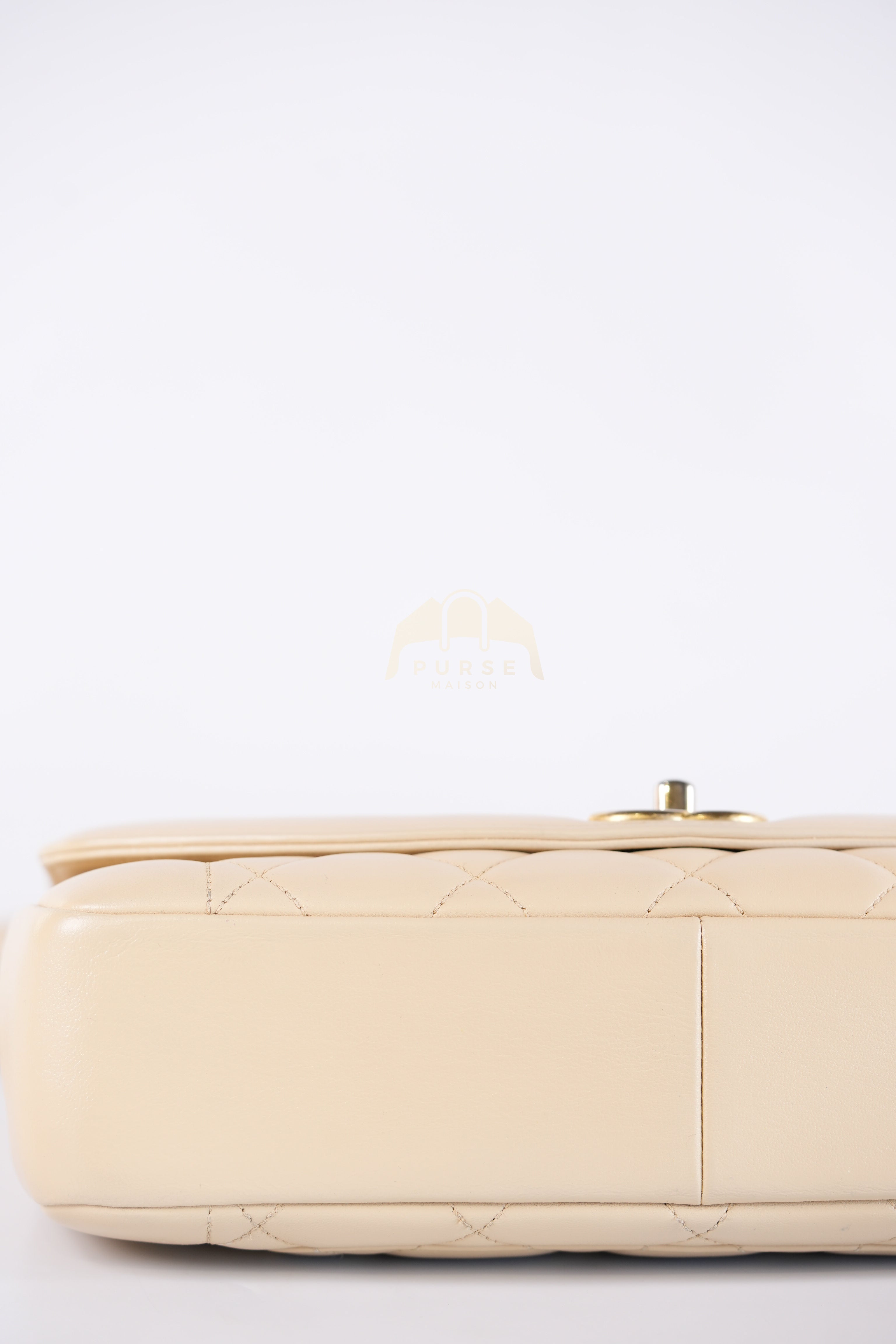 Vintage Diana Medium in Beige Calfskin Leather and Gold Hardware Series 20 | Purse Maison Luxury Bags Shop