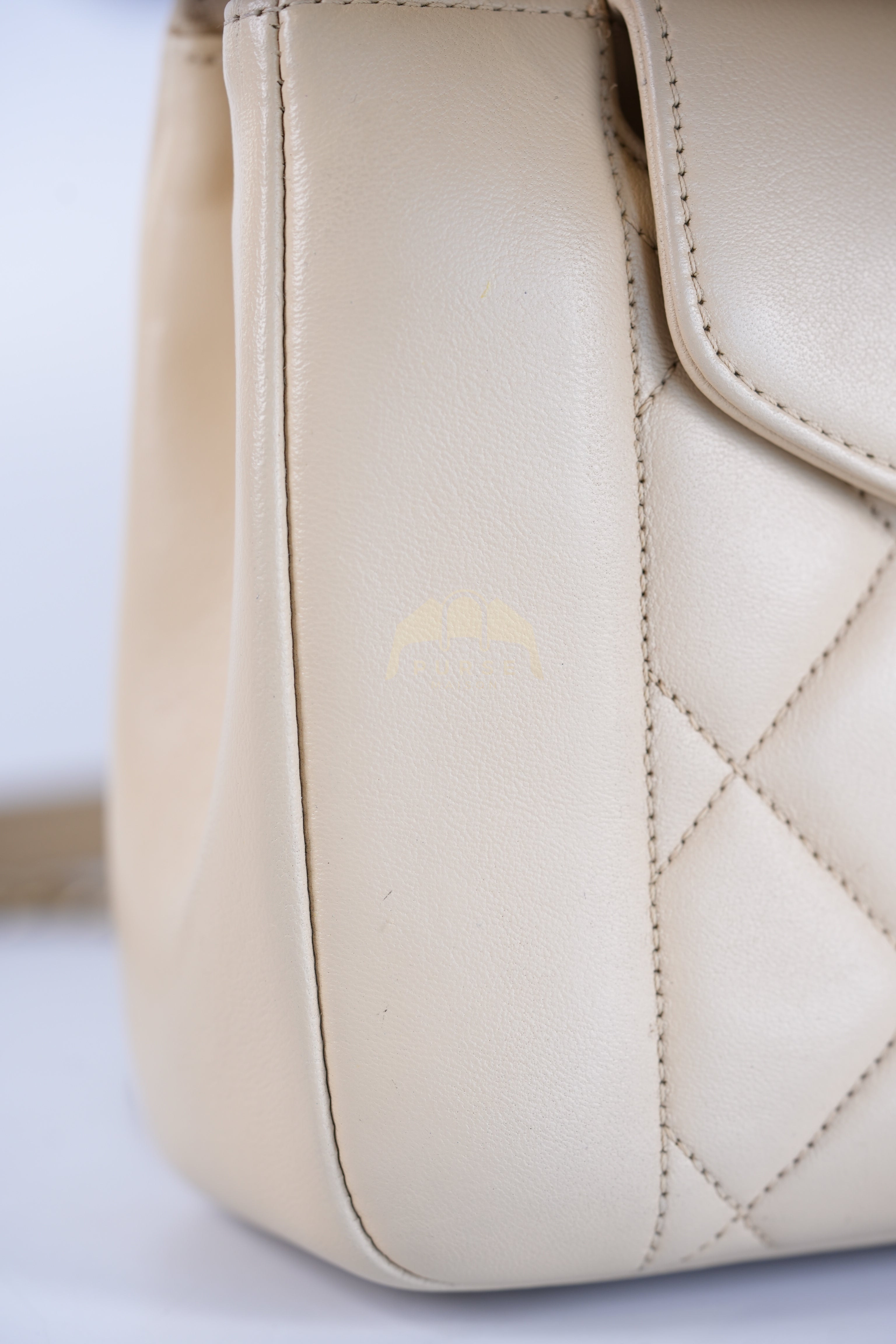 Vintage Diana Medium in Beige Calfskin Leather and Gold Hardware Series 20 | Purse Maison Luxury Bags Shop