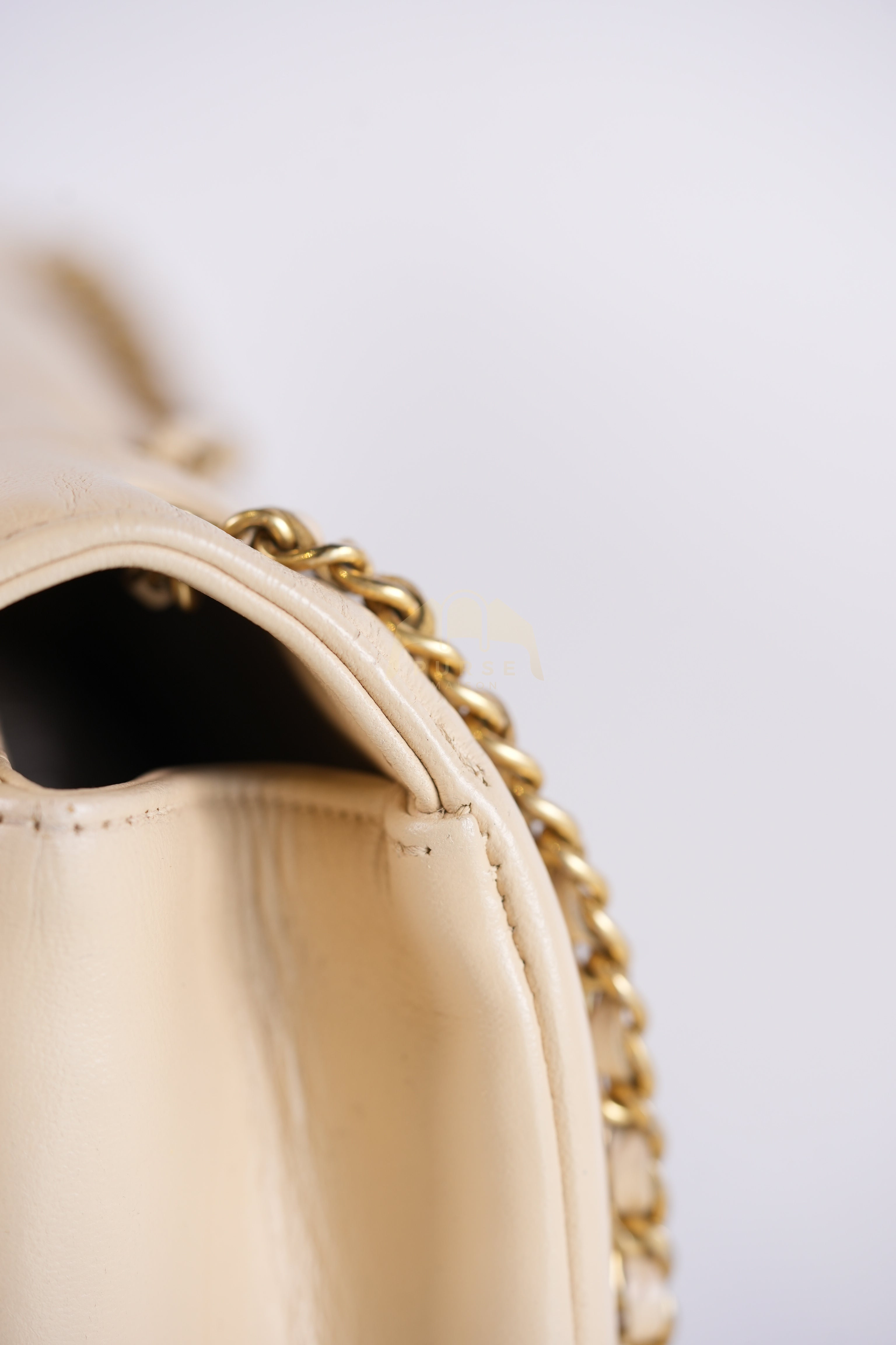 Vintage Diana Medium in Beige Calfskin Leather and Gold Hardware Series 20 | Purse Maison Luxury Bags Shop