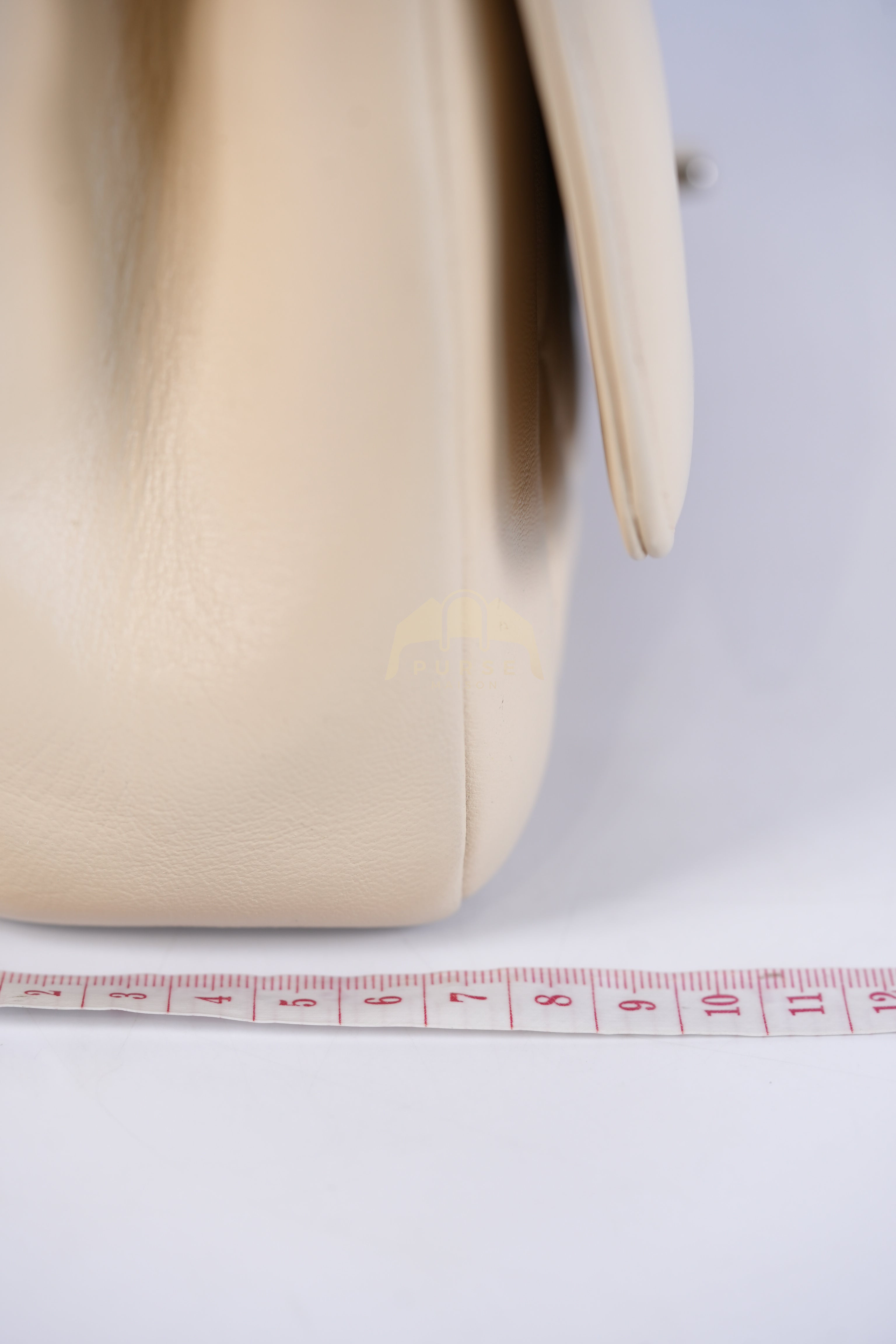 Vintage Diana Medium in Beige Calfskin Leather and Gold Hardware Series 20 | Purse Maison Luxury Bags Shop