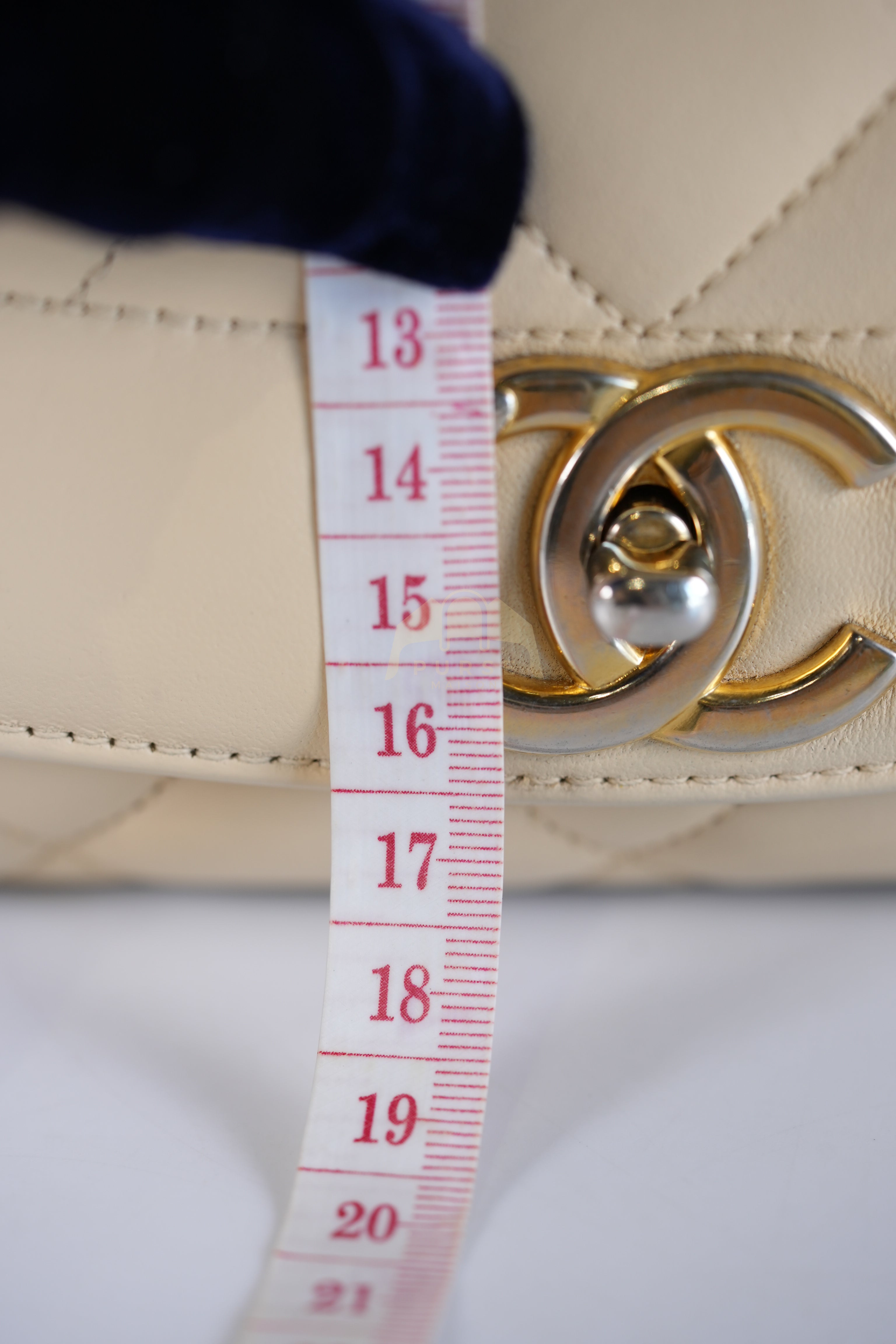 Vintage Diana Medium in Beige Calfskin Leather and Gold Hardware Series 20 | Purse Maison Luxury Bags Shop