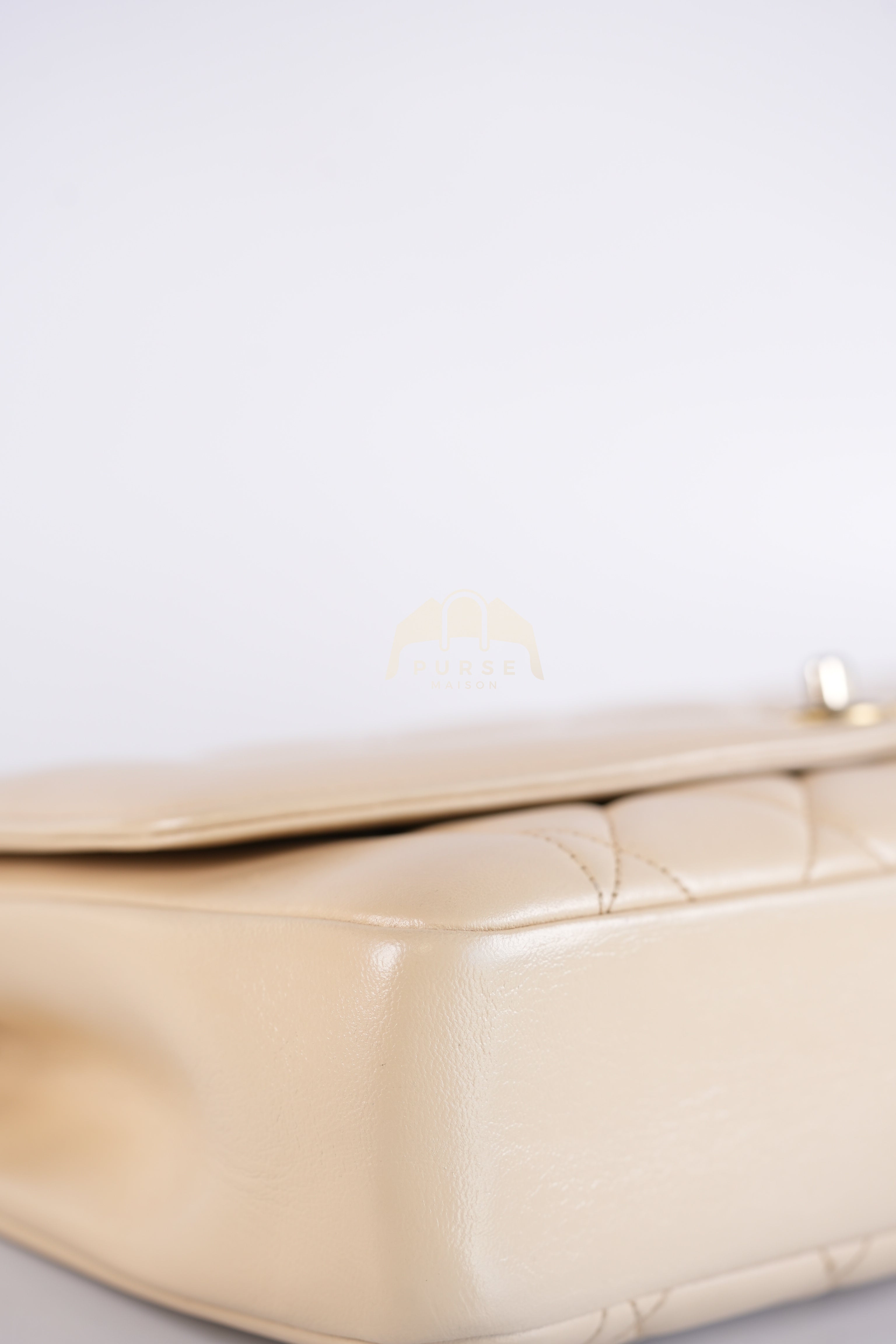 Vintage Diana Medium in Beige Calfskin Leather and Gold Hardware Series 20 | Purse Maison Luxury Bags Shop