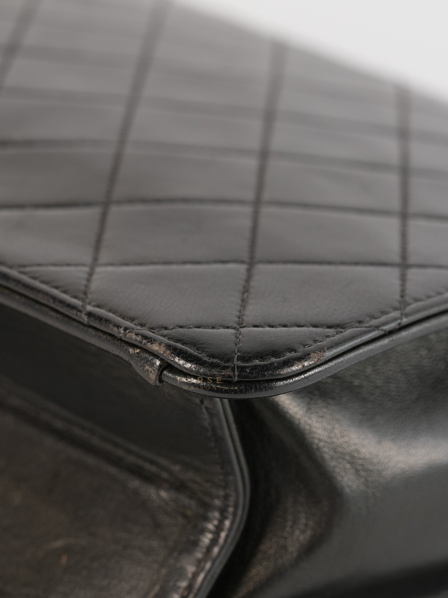 Vintage Flap Bag Medium Black Lambskin Leather and 24k Gold Hardware(Series 5) | Purse Maison Luxury Bags Shop