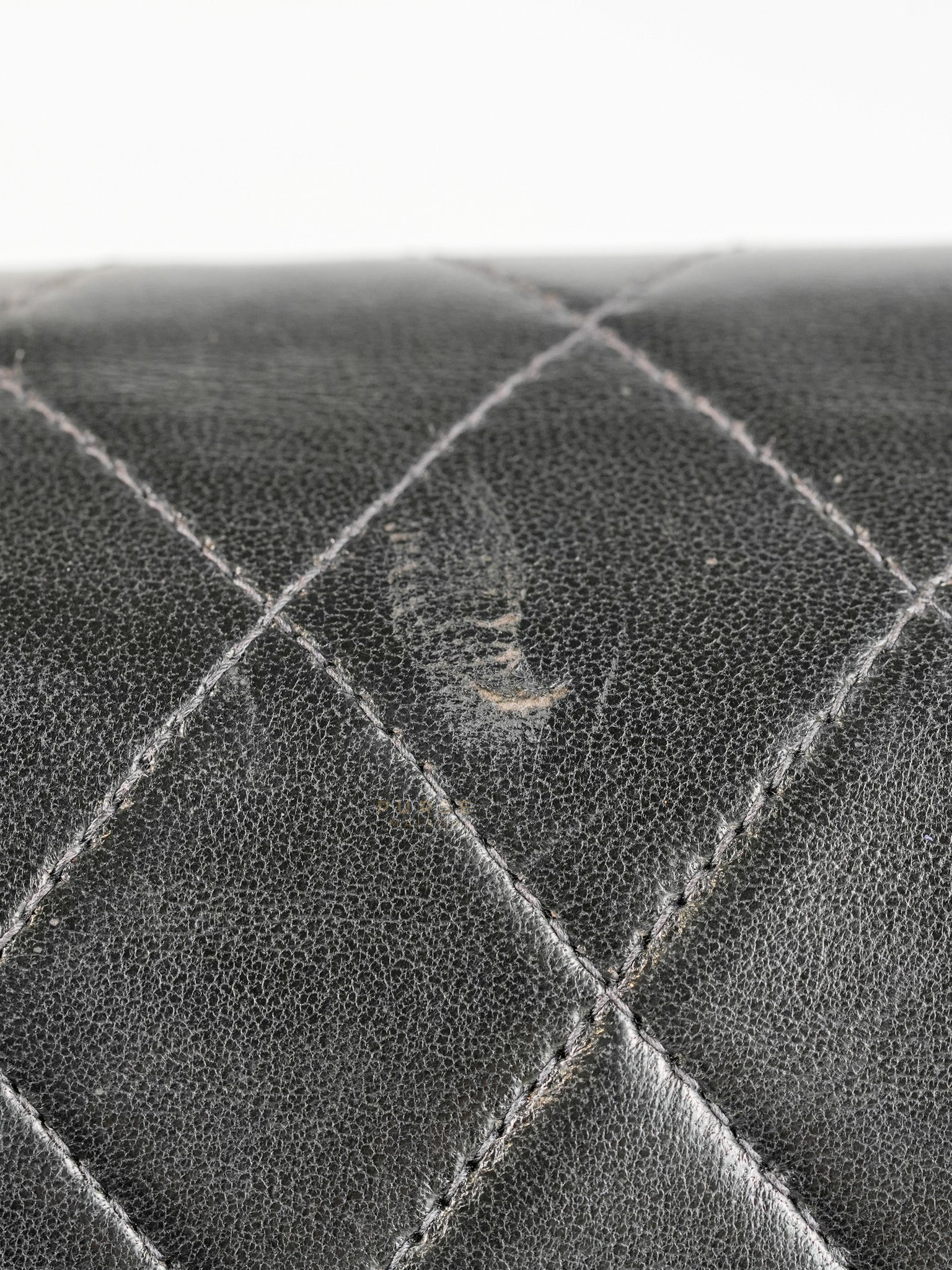 Vintage Flap Bag Medium Black Lambskin Leather and 24k Gold Hardware(Series 5) | Purse Maison Luxury Bags Shop