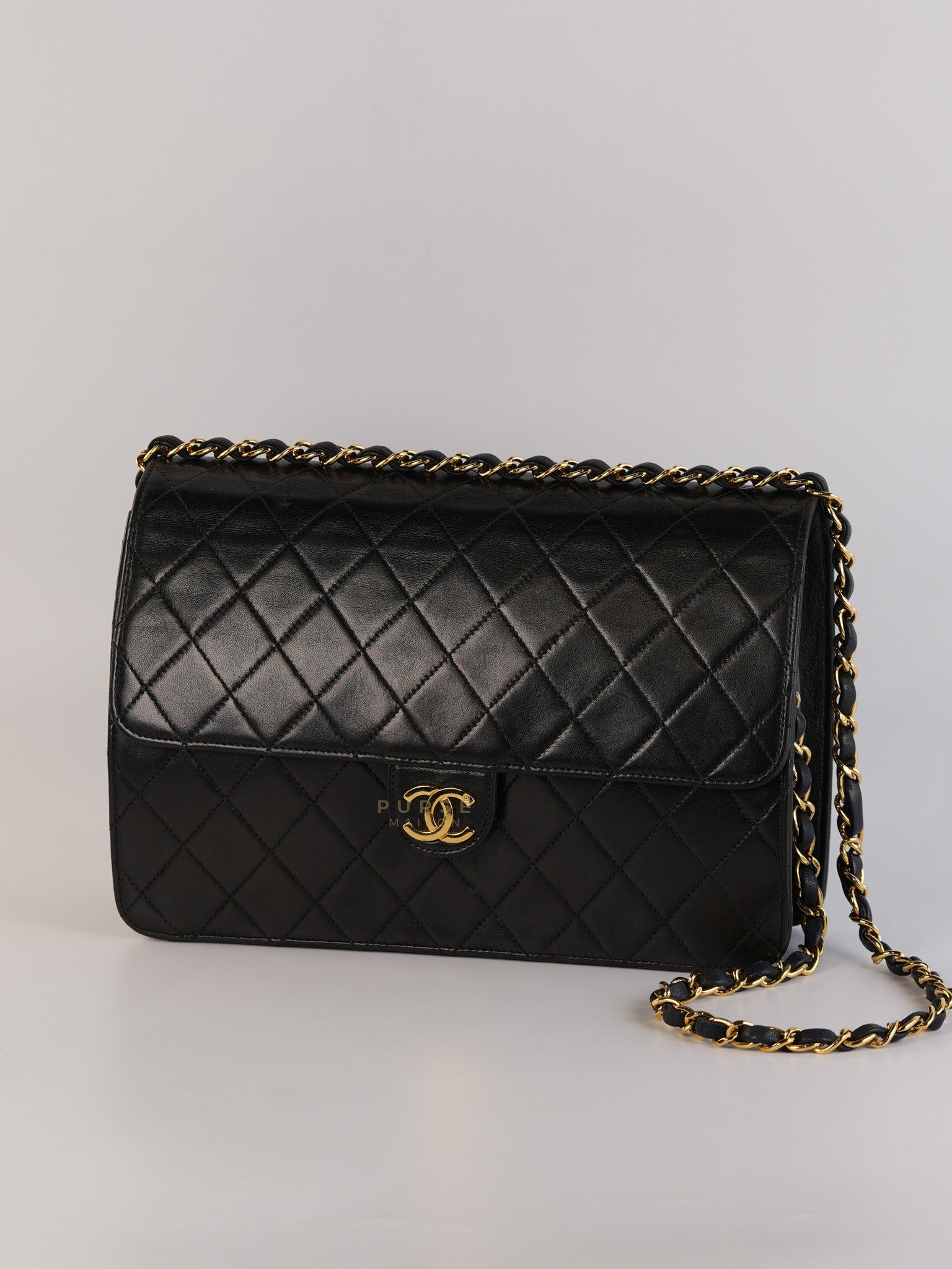 Vintage Flap Bag Medium Black Lambskin Leather and 24k Gold Hardware(Series 5) | Purse Maison Luxury Bags Shop
