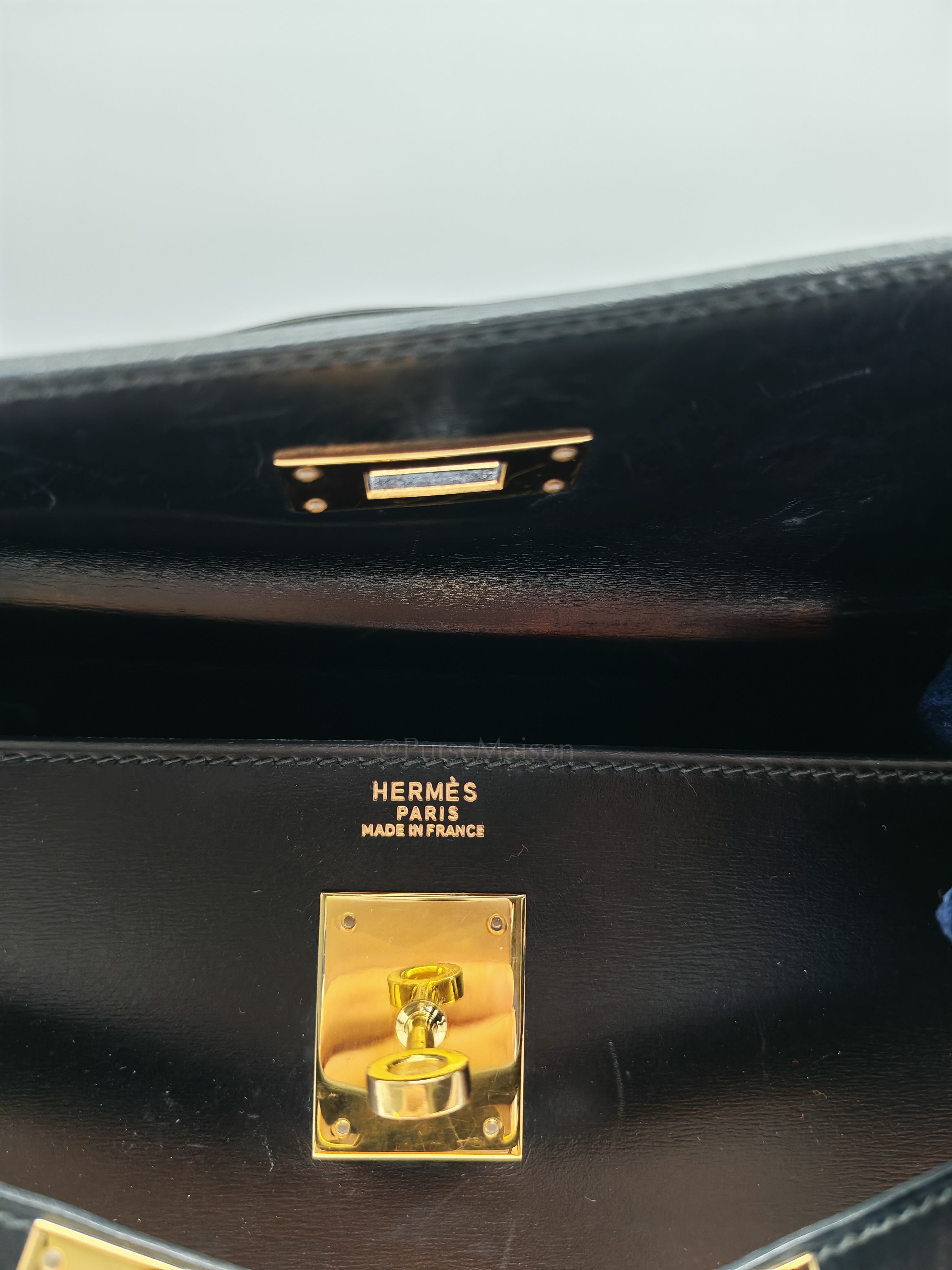 Vintage Kelly 32 Sellier Box Calfskin Leather in Gold Hardware Stamp S Circle(1989) | Purse Maison Luxury Bags Shop