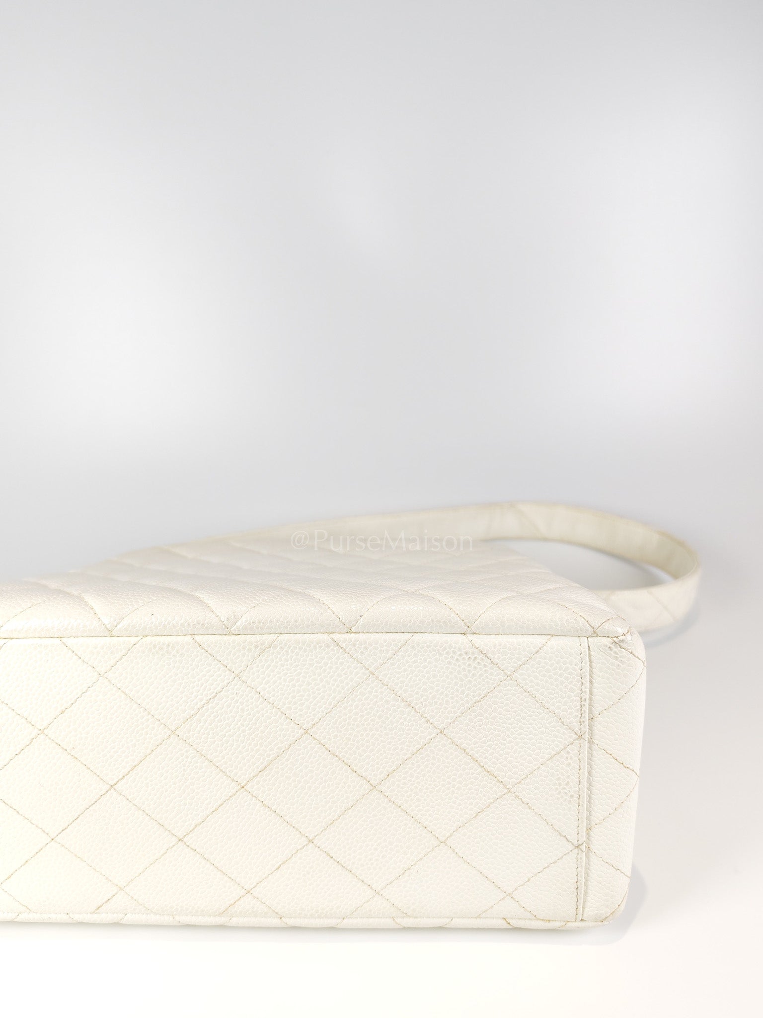 Vintage Kelly Flap in White Caviar Leather and Gold Hardware Shoulder Bag Series 4 | Purse Maison Luxury Bags Shop