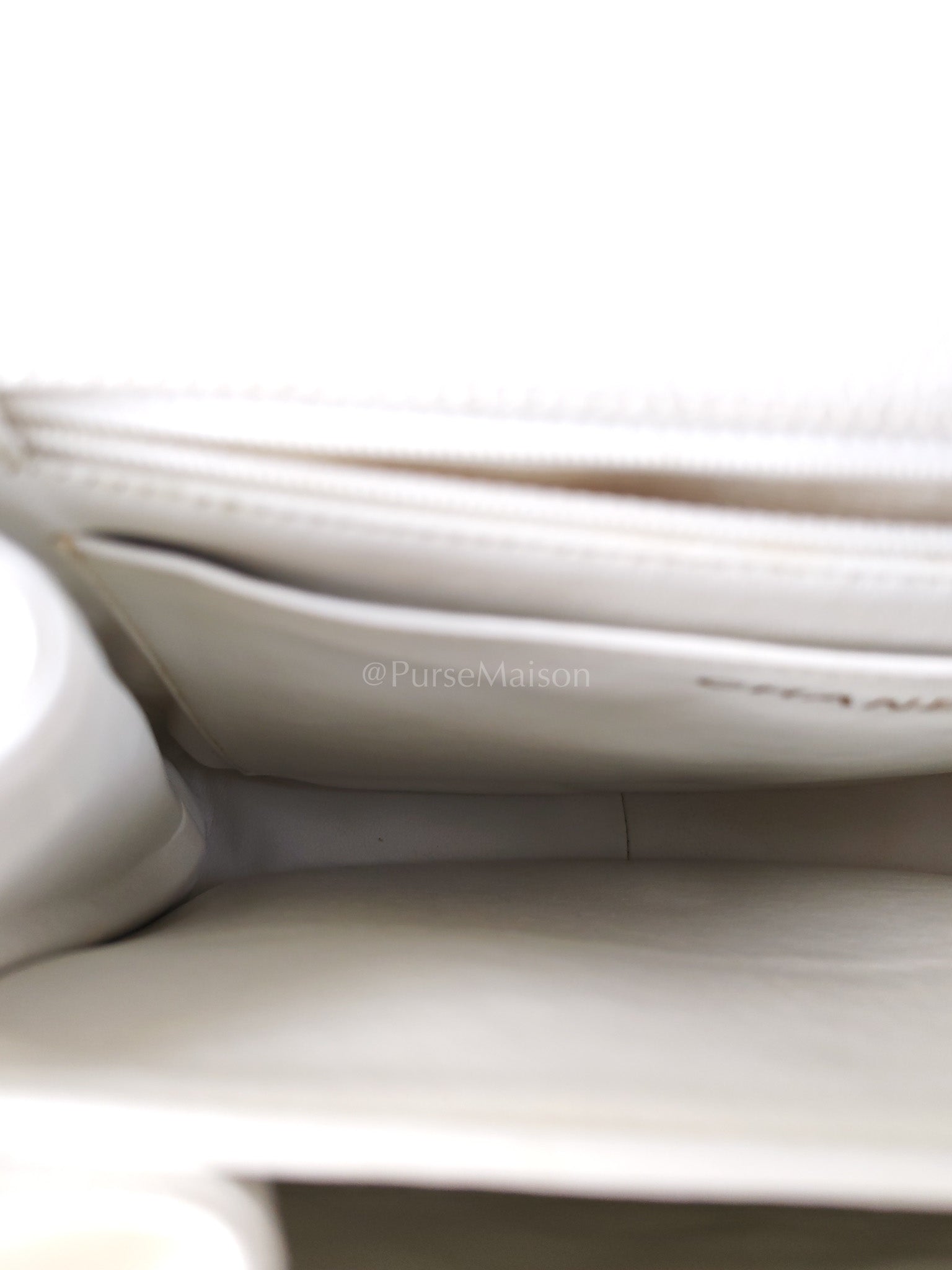 Vintage Kelly Flap in White Caviar Leather and Gold Hardware Shoulder Bag Series 4 | Purse Maison Luxury Bags Shop