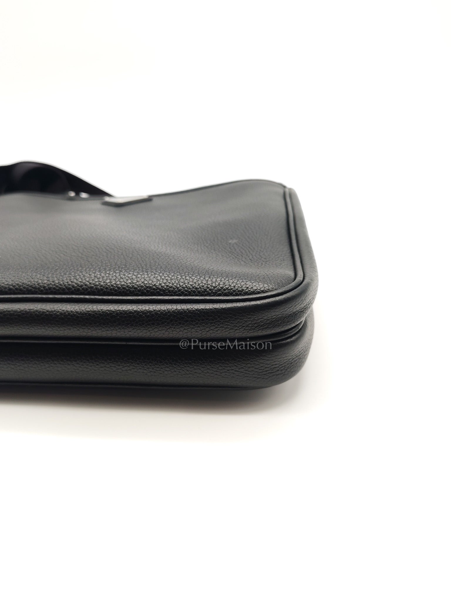 Vitello City Shoulder Bag in Calfskin Leather & Silver Hardware | Purse Maison Luxury Bags Shop