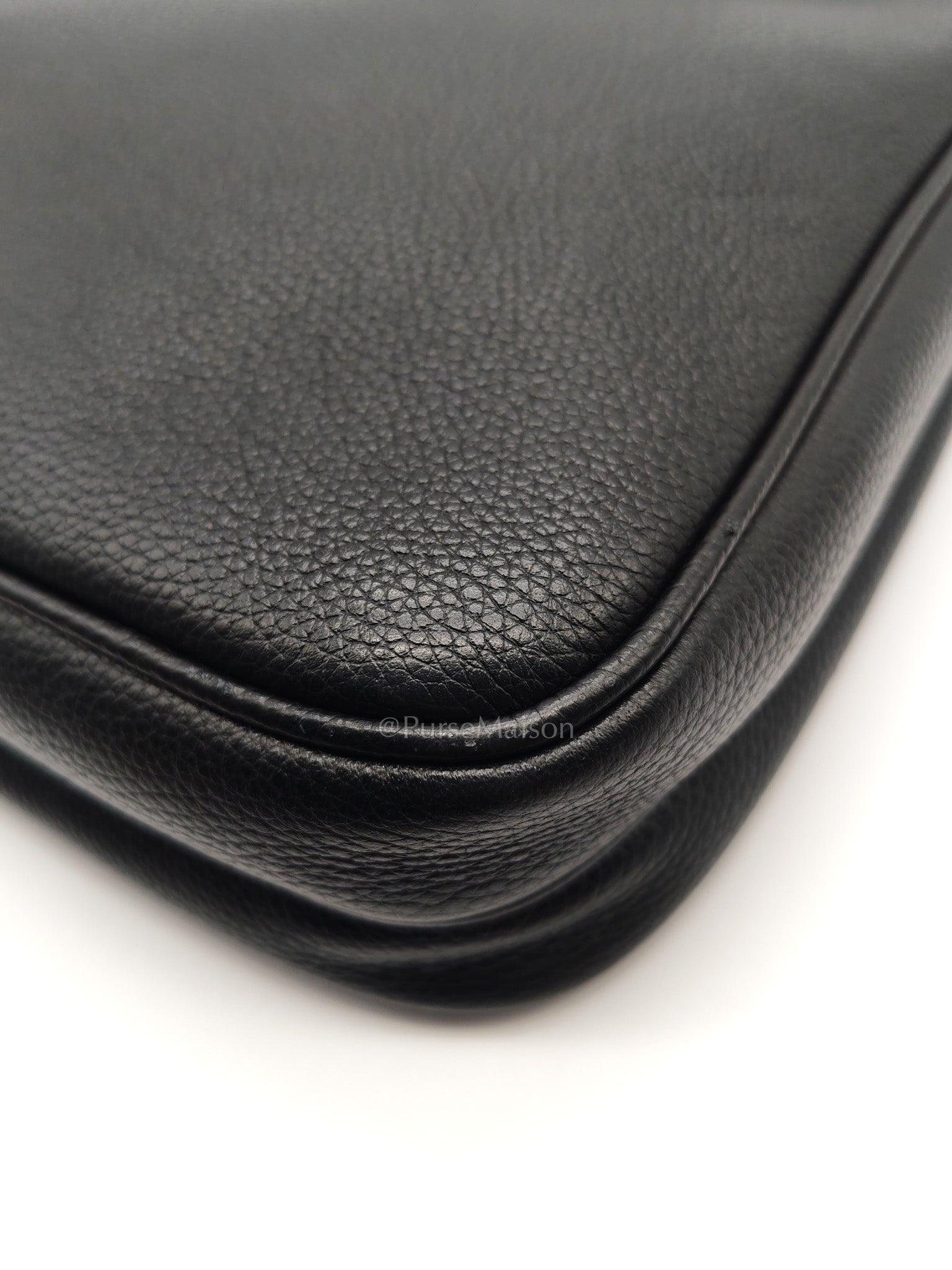 Vitello City Shoulder Bag in Calfskin Leather & Silver Hardware | Purse Maison Luxury Bags Shop