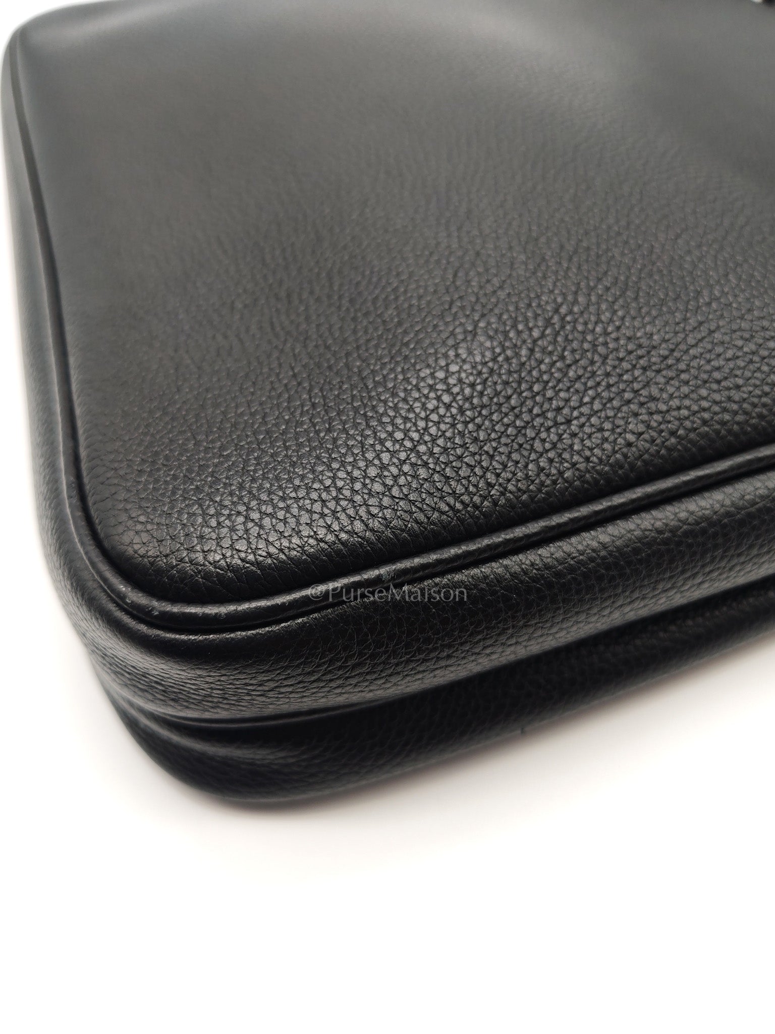 Vitello City Shoulder Bag in Calfskin Leather & Silver Hardware | Purse Maison Luxury Bags Shop