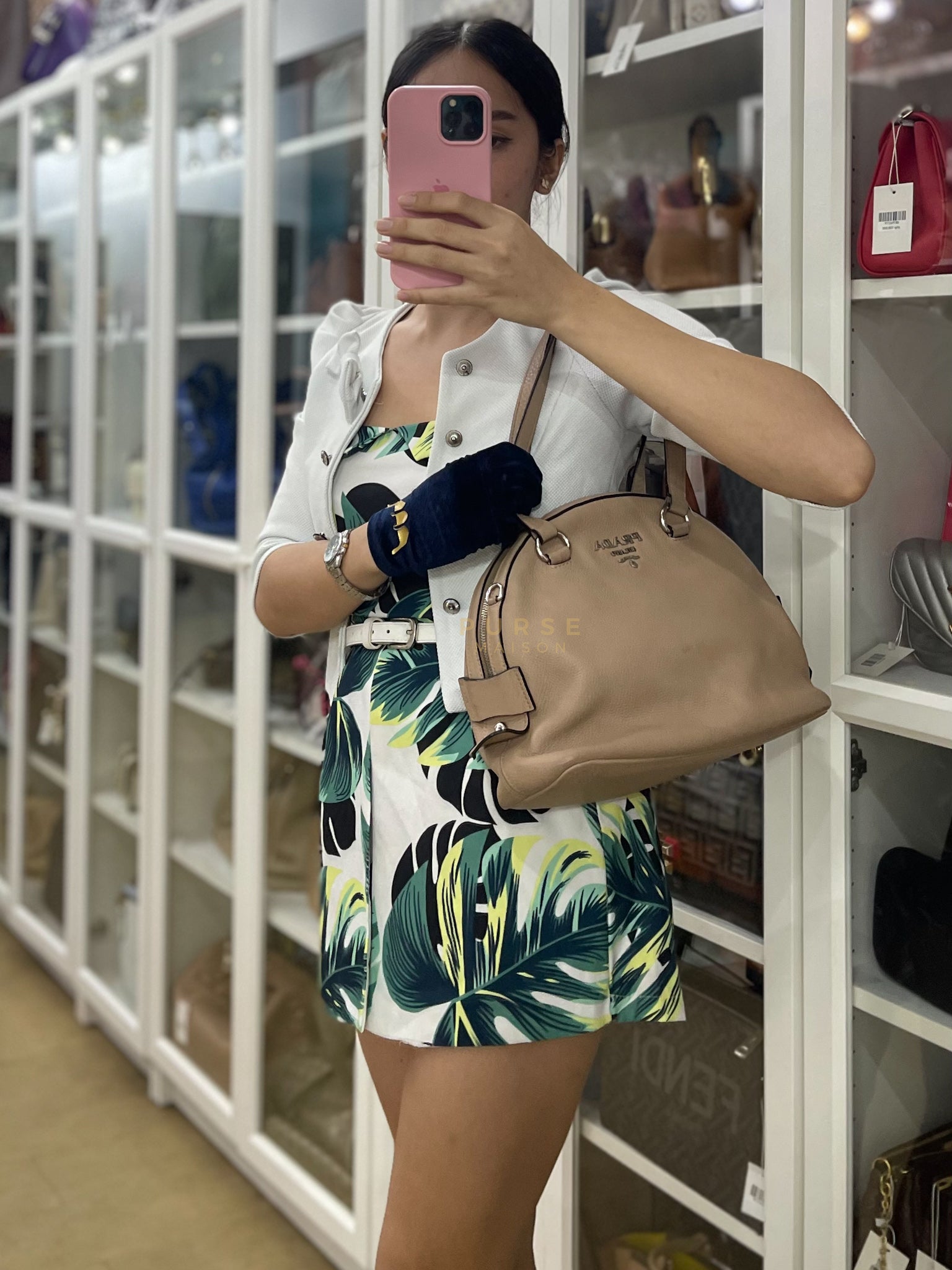 Vitello Daino Shoulder Bag in Dark Beige Leather | Purse Maison Luxury Bags Shop