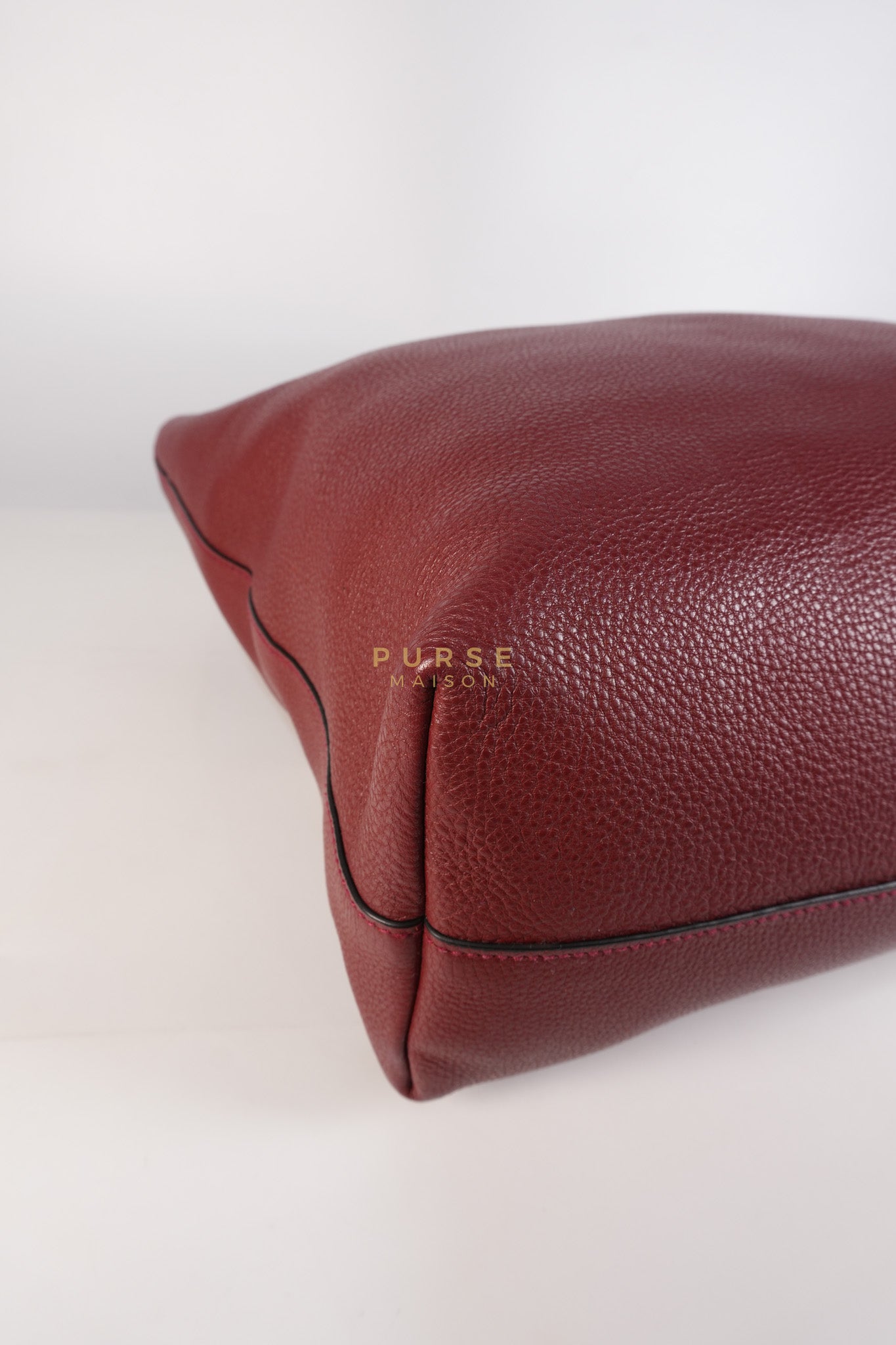 Vitello Tote Bag in Red Graine Calfskin Leather | Purse Maison Luxury Bags Shop