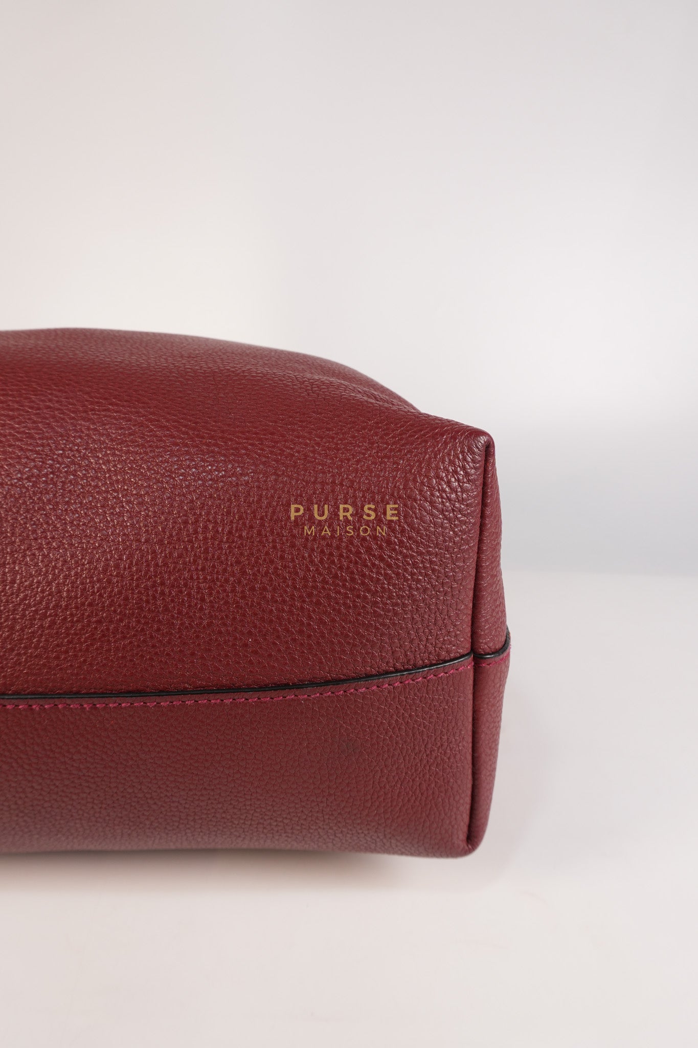 Vitello Tote Bag in Red Graine Calfskin Leather | Purse Maison Luxury Bags Shop