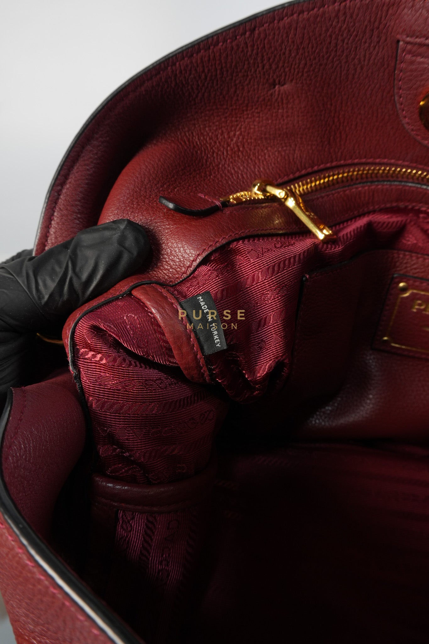 Vitello Tote Bag in Red Graine Calfskin Leather | Purse Maison Luxury Bags Shop