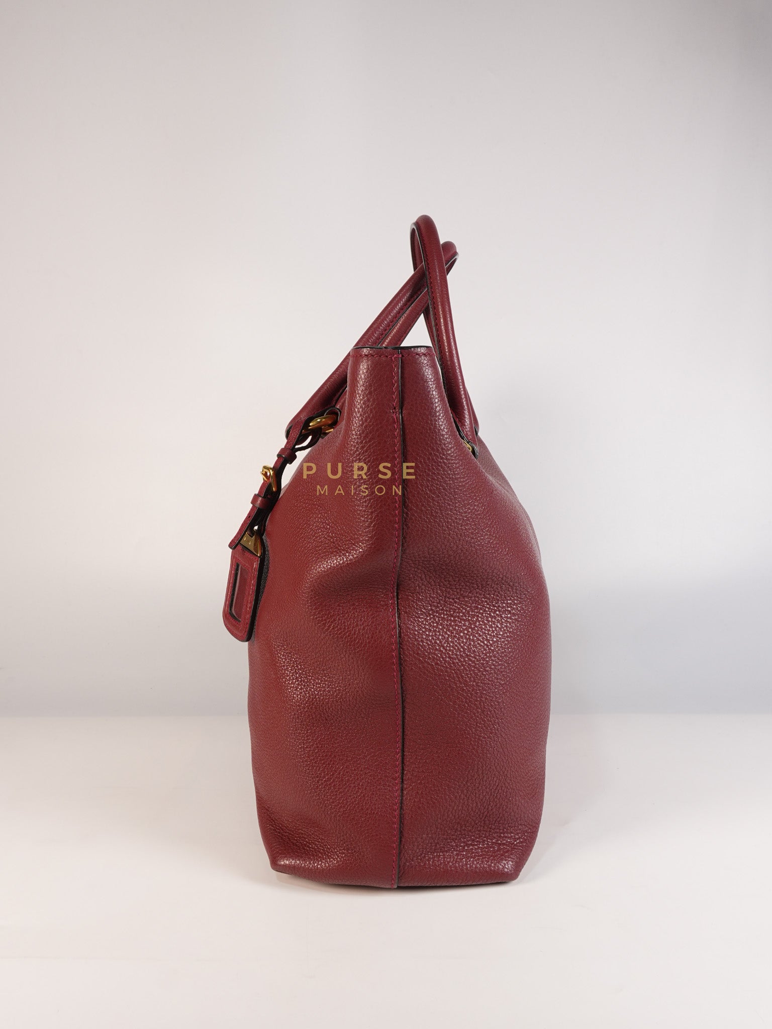 Vitello Tote Bag in Red Graine Calfskin Leather | Purse Maison Luxury Bags Shop