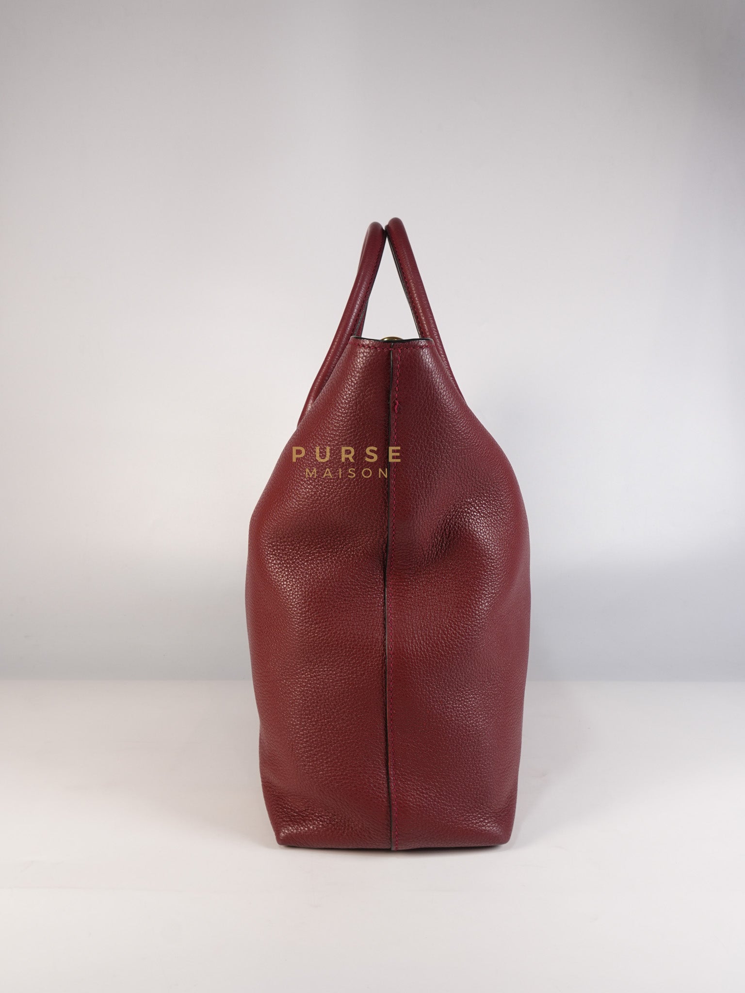 Vitello Tote Bag in Red Graine Calfskin Leather | Purse Maison Luxury Bags Shop