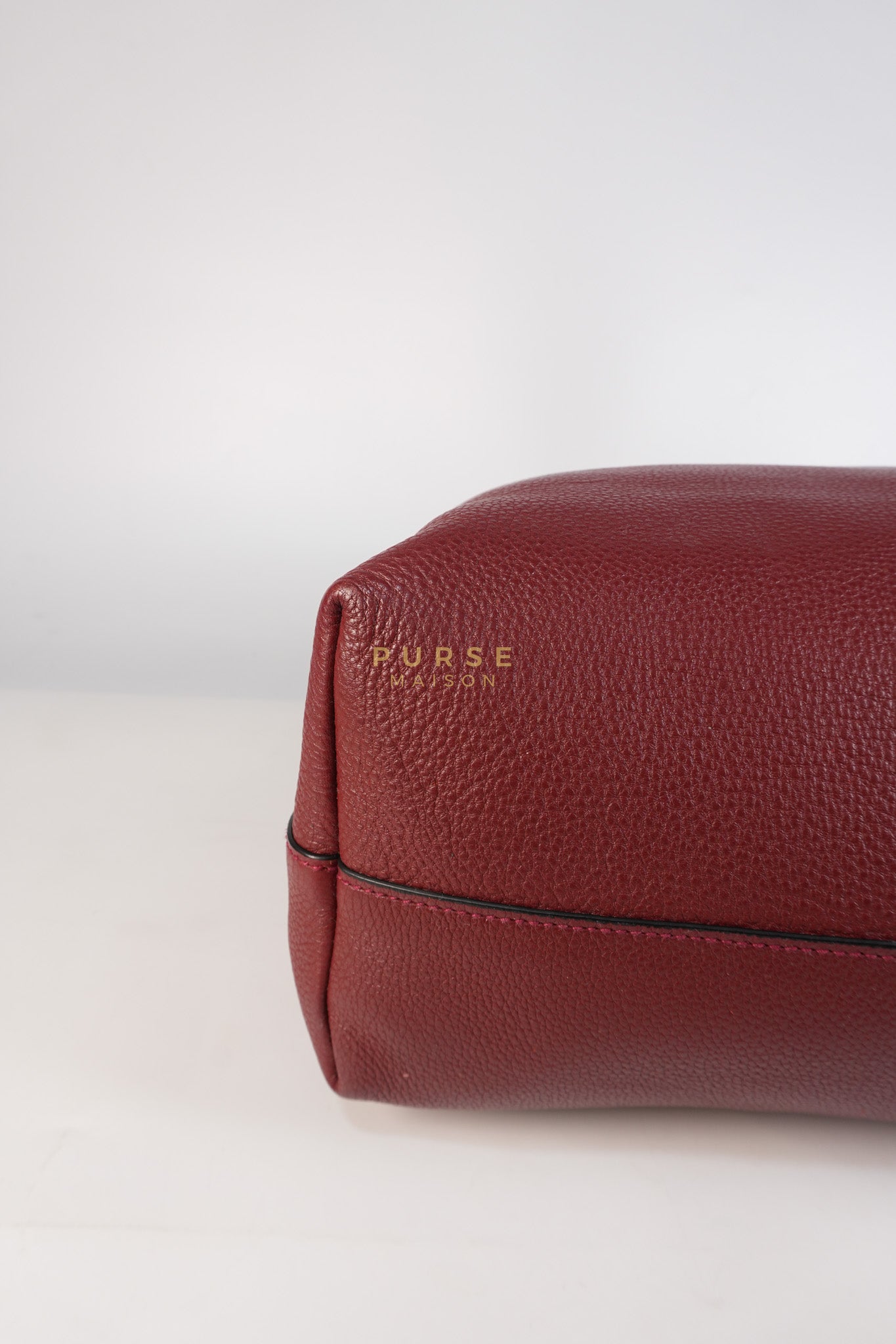 Vitello Tote Bag in Red Graine Calfskin Leather | Purse Maison Luxury Bags Shop