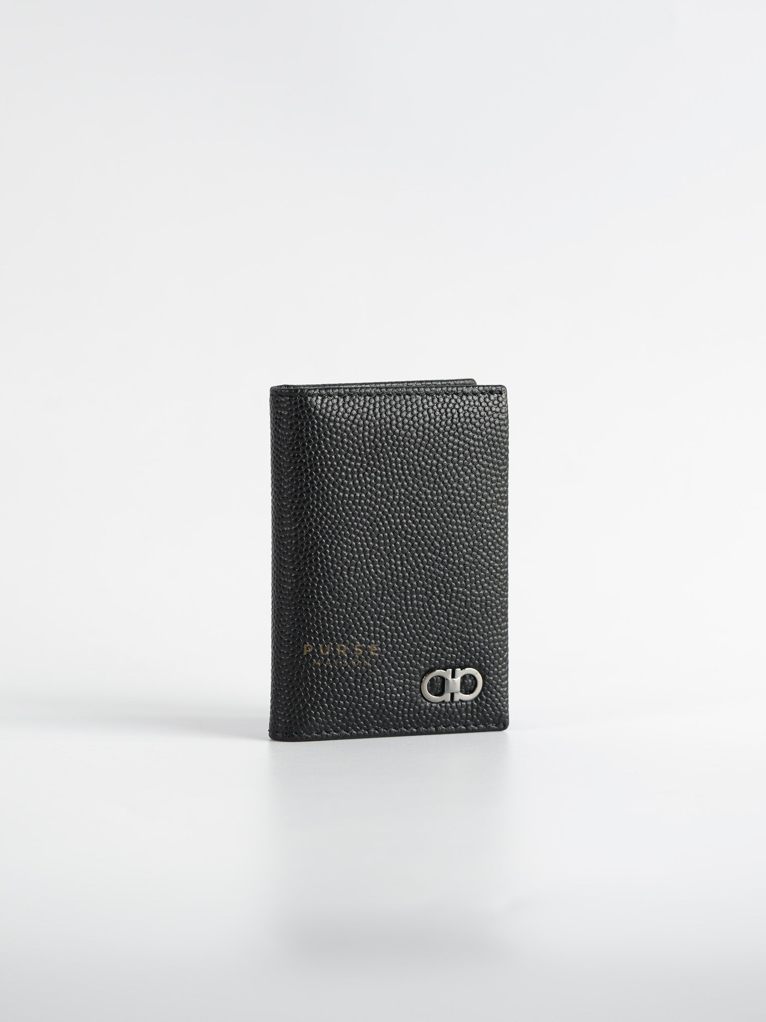 Vlogo Pebbled Calfskin Leather Card Holder in Nero | Purse Maison Luxury Bags Shop