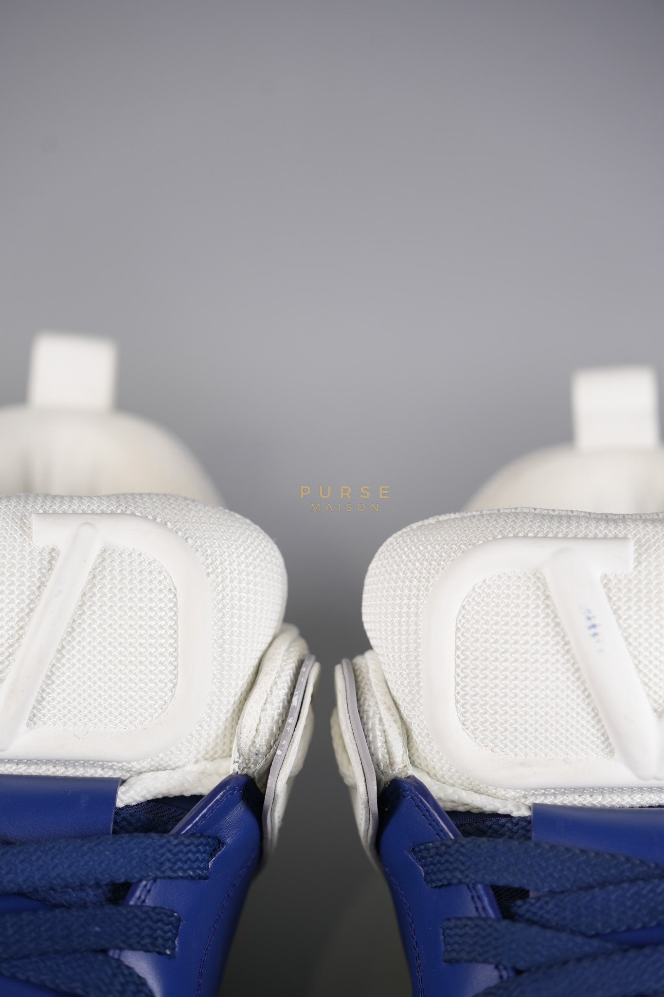 VLogo Signature Mid-Top Sneakers Size 44 EU(28.5cm) | Purse Maison Luxury Bags Shop