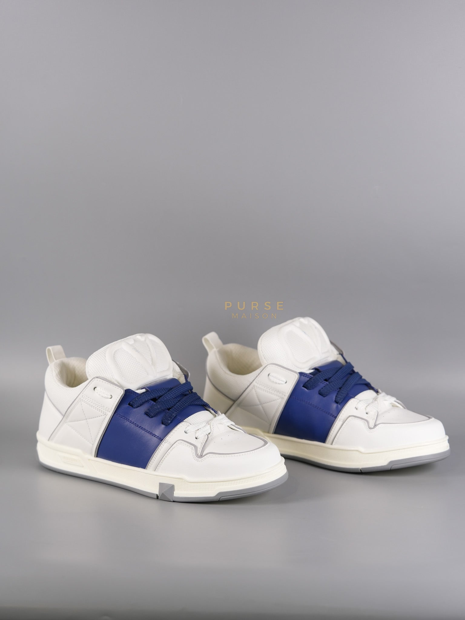 VLogo Signature Mid-Top Sneakers Size 44 EU(28.5cm) | Purse Maison Luxury Bags Shop