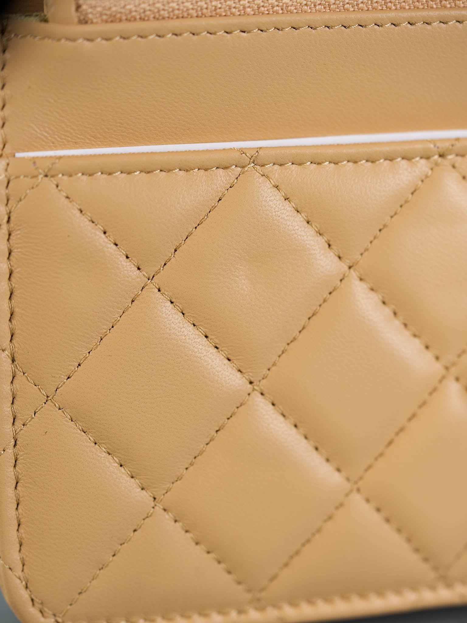 Wallet on Chain 22C Beige Pearl Crush in Lambskin Aged Gold Hardware (Microchip) | Purse Maison Luxury Bags Shop