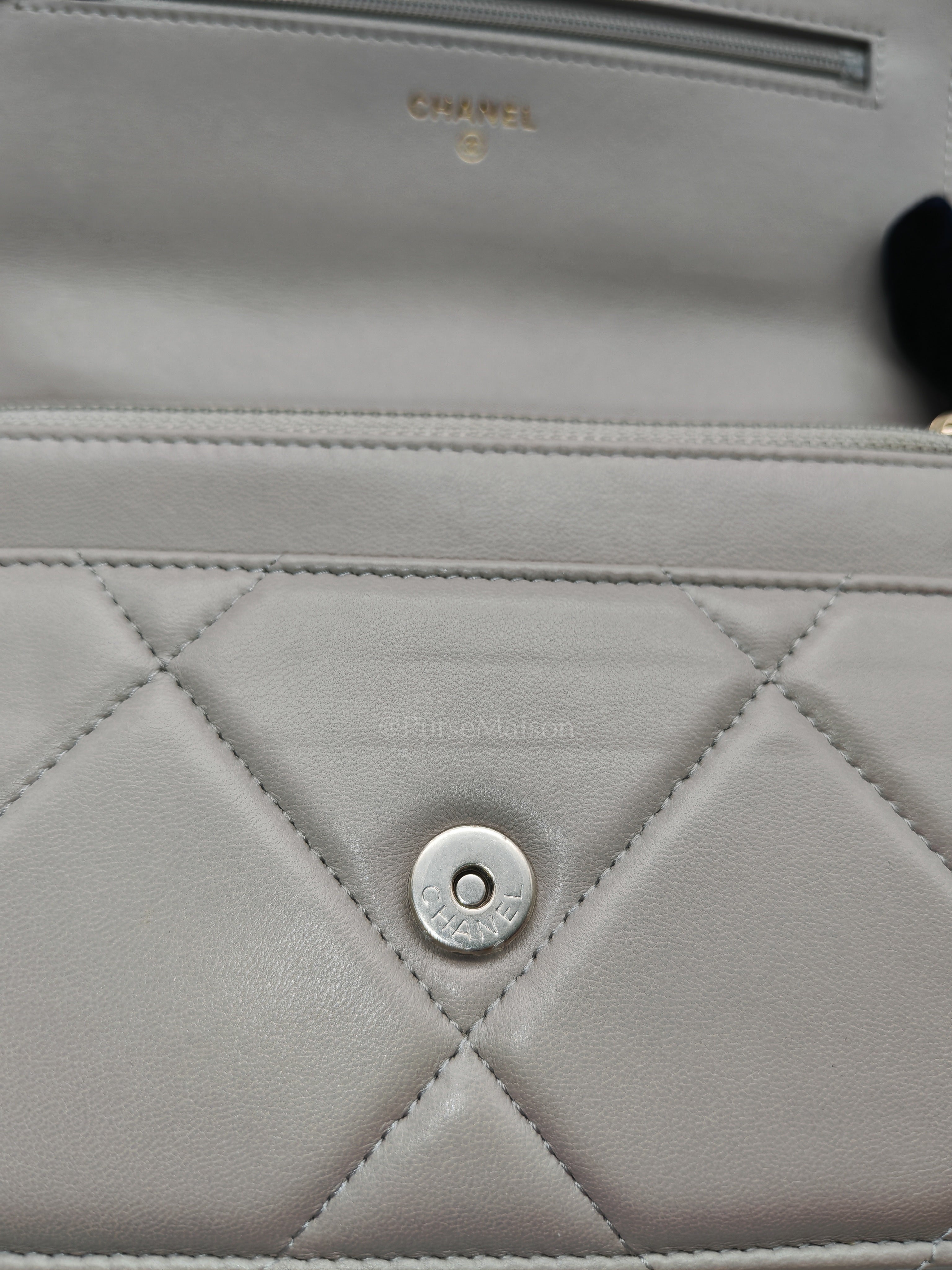 Wallet on Chain in Gray Lambskin Leather & Mixed Hardware Microchip | Purse Maison Luxury Bags Shop