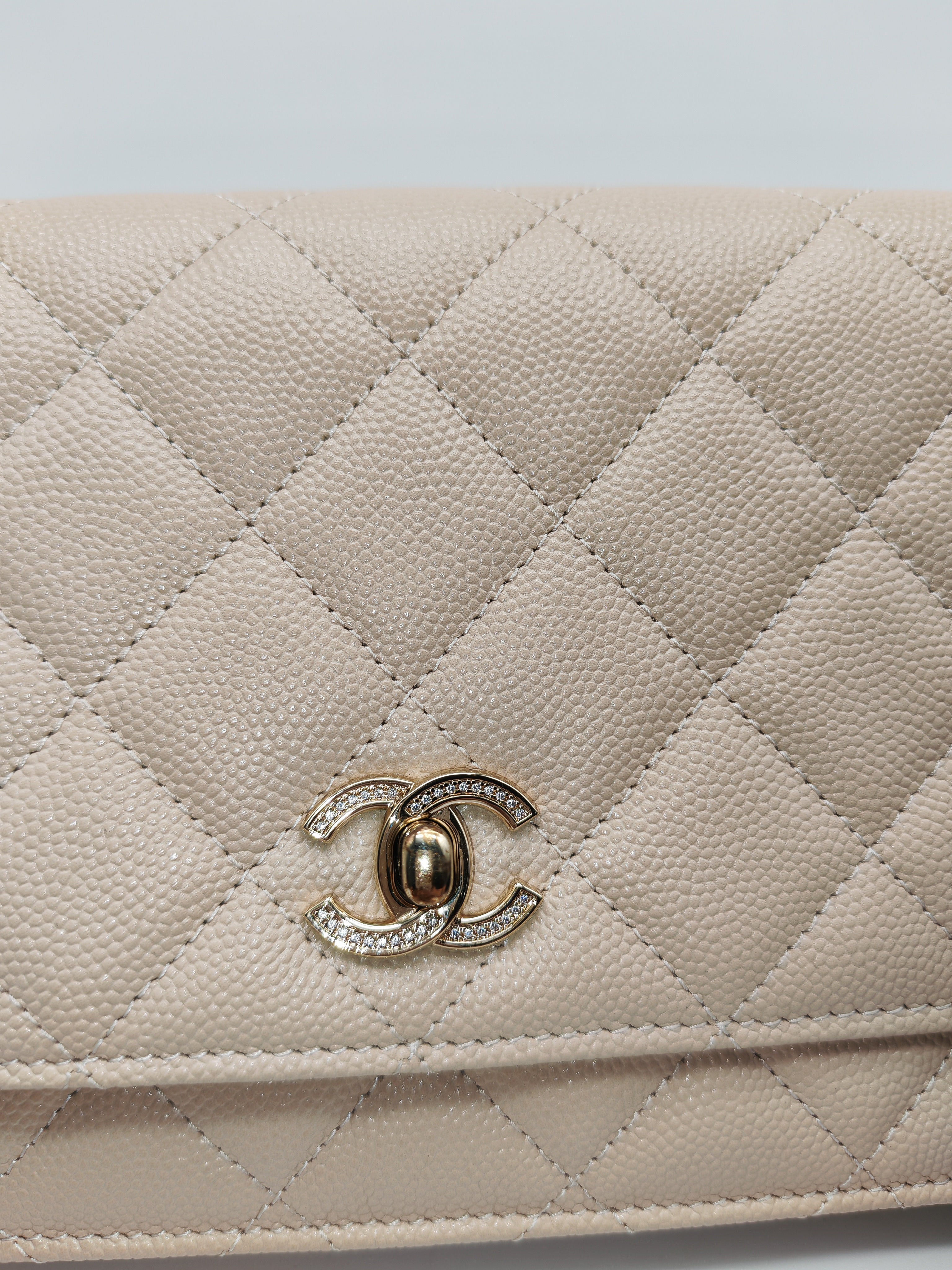 Wallet on Chain in Light Beige Quilted Caviar Leather & Light Gold Hardware Microchip | Purse Maison Luxury Bags Shop