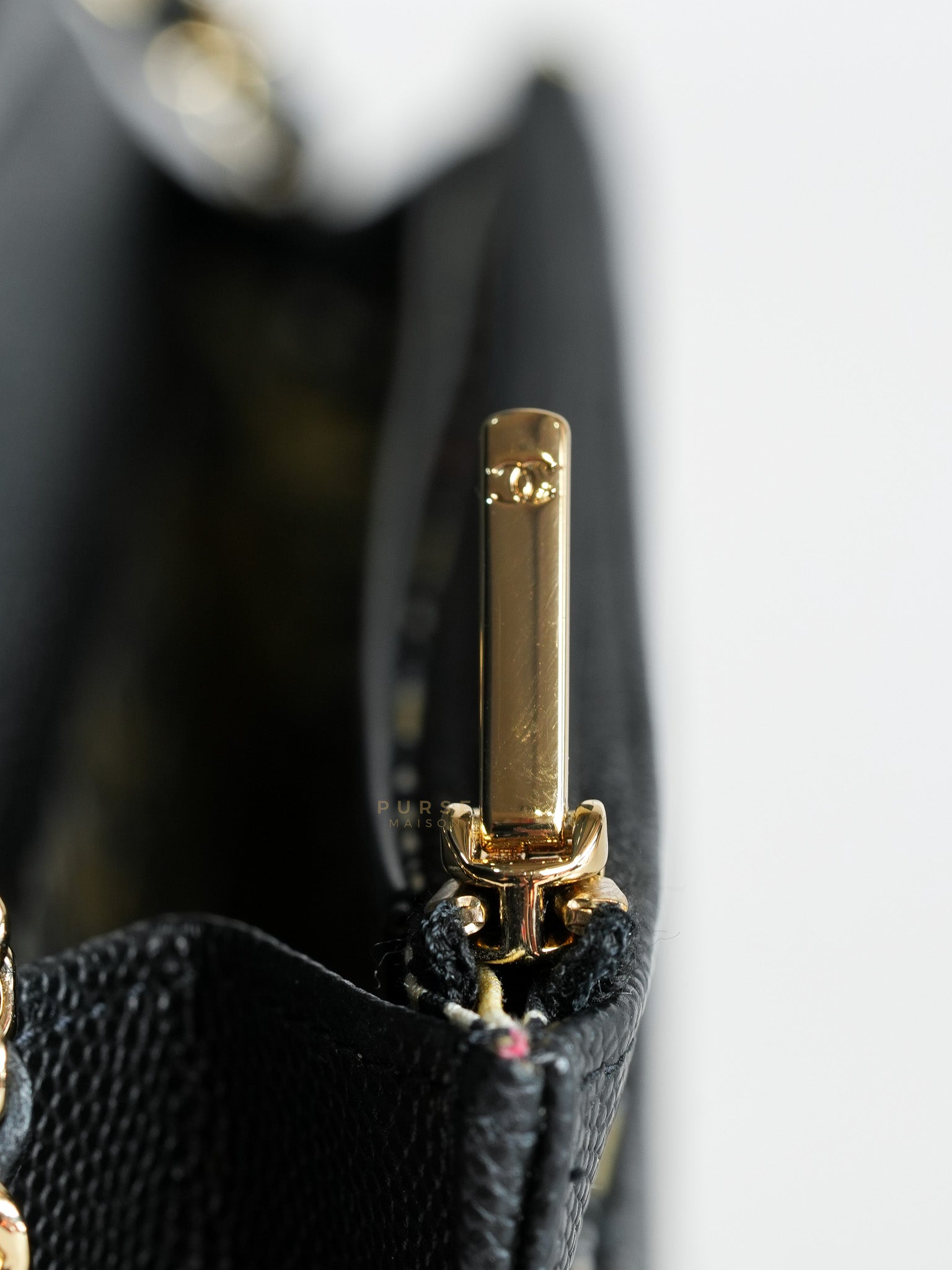 Wallet on Chain Small in Black Caviar Leather(Microchip) | Purse Maison Luxury Bags Shop