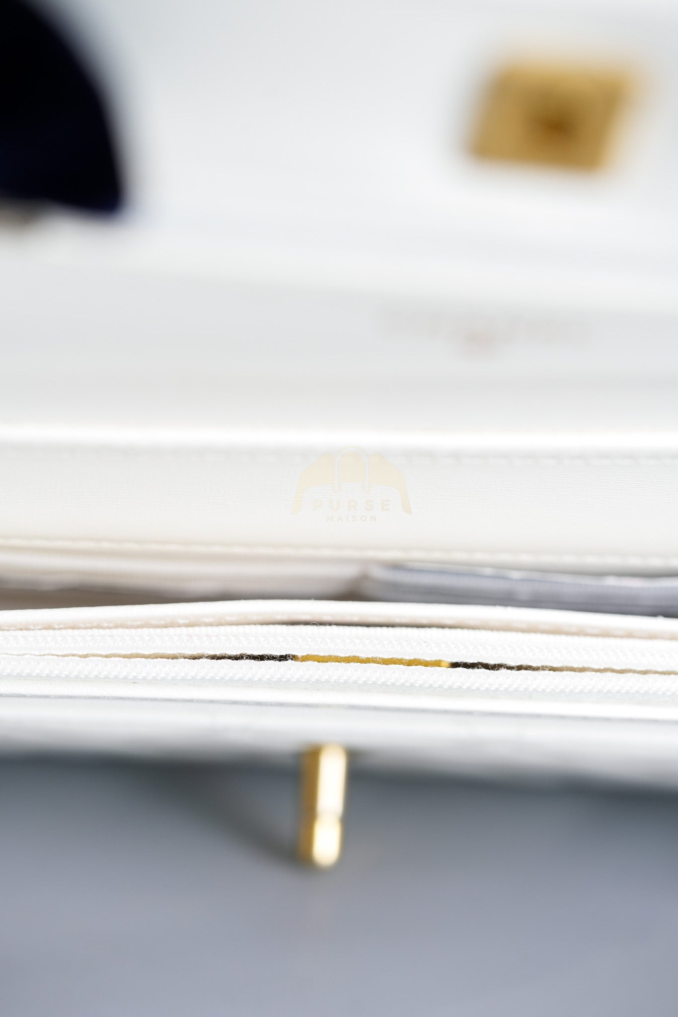 Wallet On Chain (WOC) Double Chain in White Lambskin Leather and Aged Gold Hardware (Microchip) | Purse Maison Luxury Bags Shop