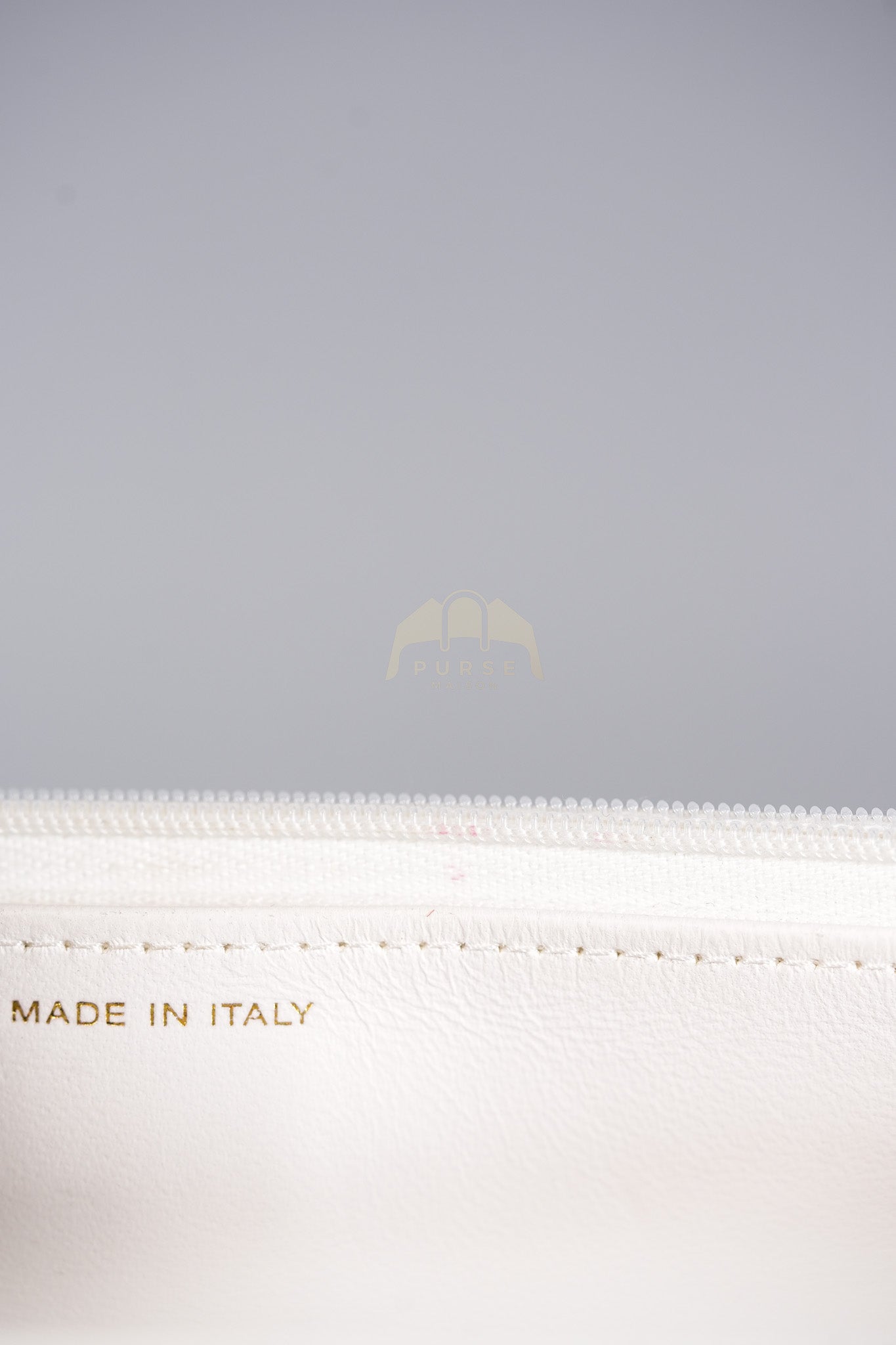 Wallet On Chain (WOC) Double Chain in White Lambskin Leather and Aged Gold Hardware (Microchip) | Purse Maison Luxury Bags Shop