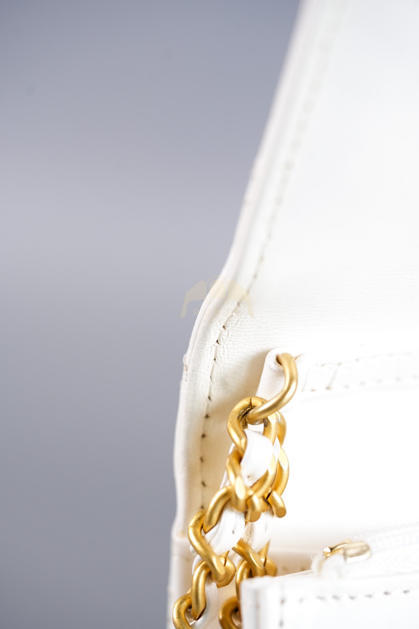 Wallet On Chain (WOC) Double Chain in White Lambskin Leather and Aged Gold Hardware (Microchip) | Purse Maison Luxury Bags Shop