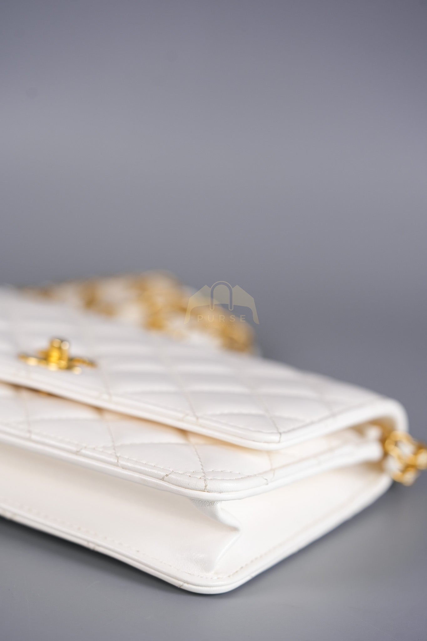 Wallet On Chain (WOC) Double Chain in White Lambskin Leather and Aged Gold Hardware (Microchip) | Purse Maison Luxury Bags Shop