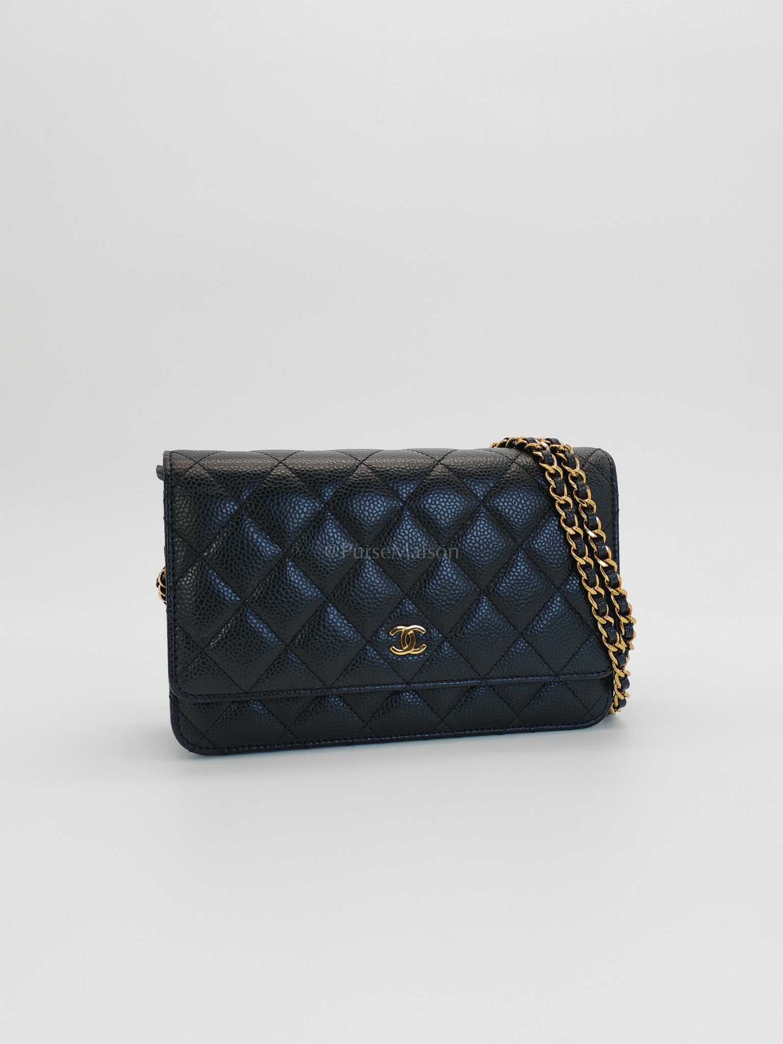 Wallet On Chain (WOC) in Black Caviar Leather and Gold Hardware (Microchip) | Purse Maison Luxury Bags Shop