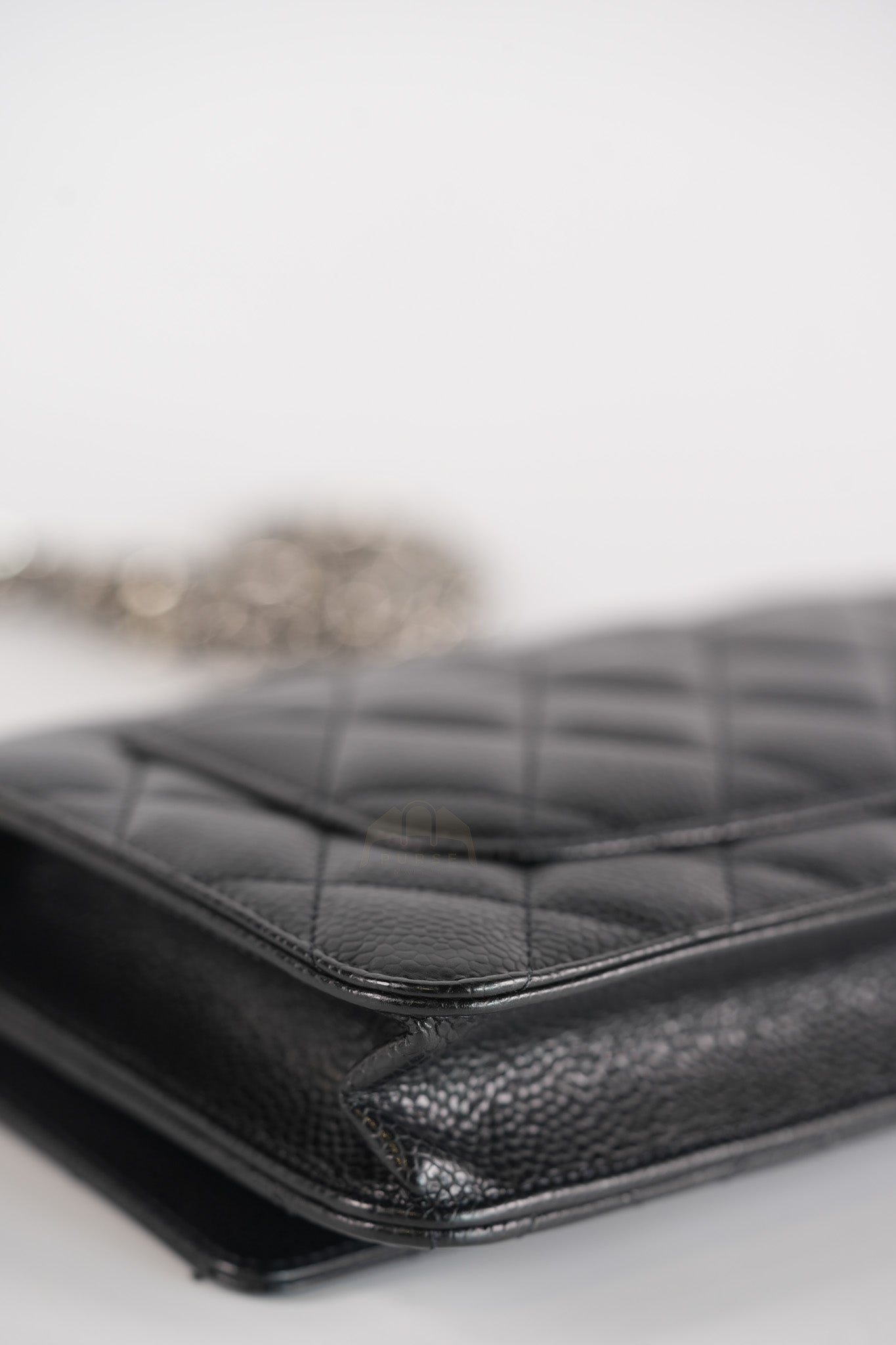 Wallet On Chain (WOC) in Quilted Caviar Leather and Silver Hardware (Microchip) | Purse Maison Luxury Bags Shop